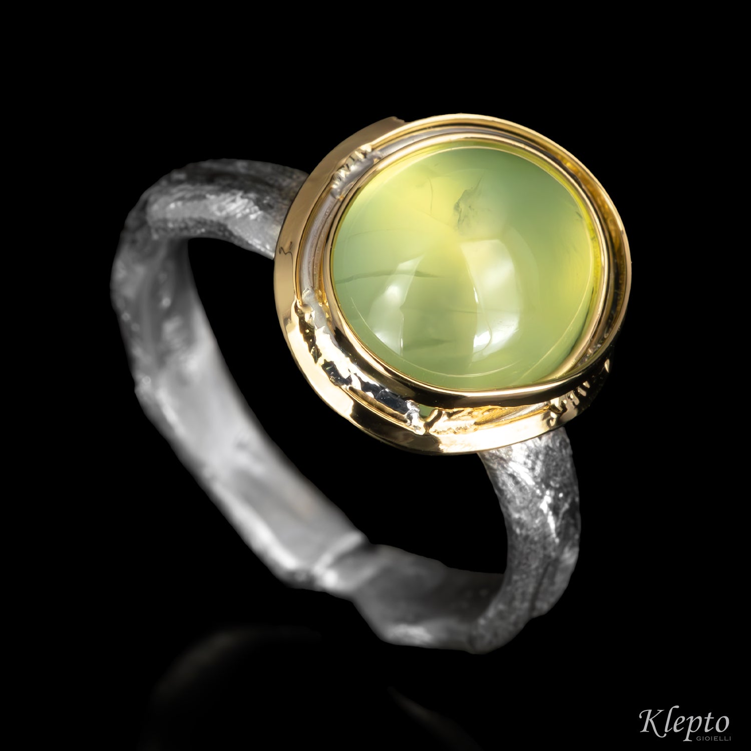 Anello in Argento Silnova® "Bumba" con Berillo cabochon e dettagli in oro giallo