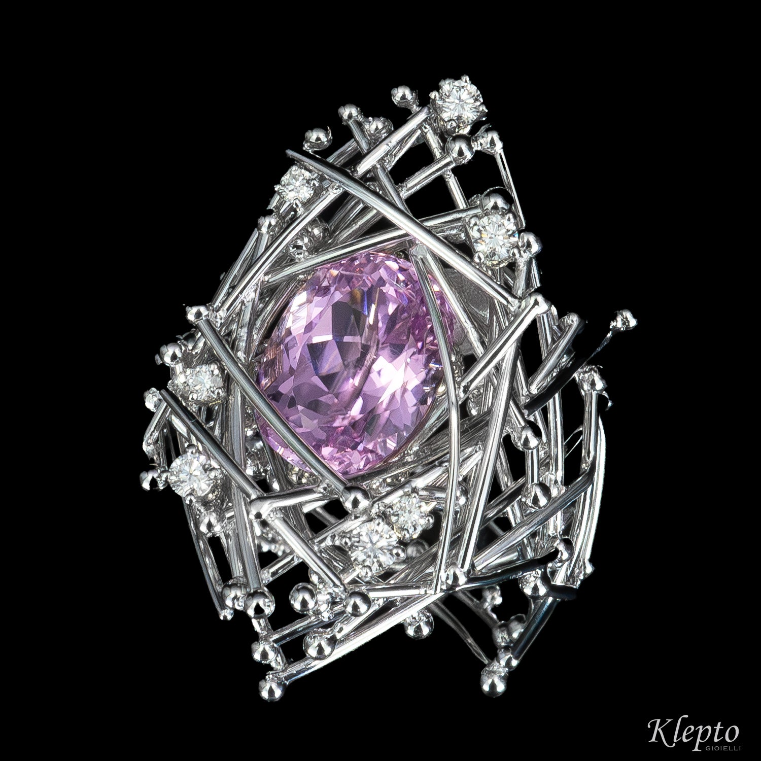 Anello in oro bianco "IntriKo" con Kunzite e Diamanti