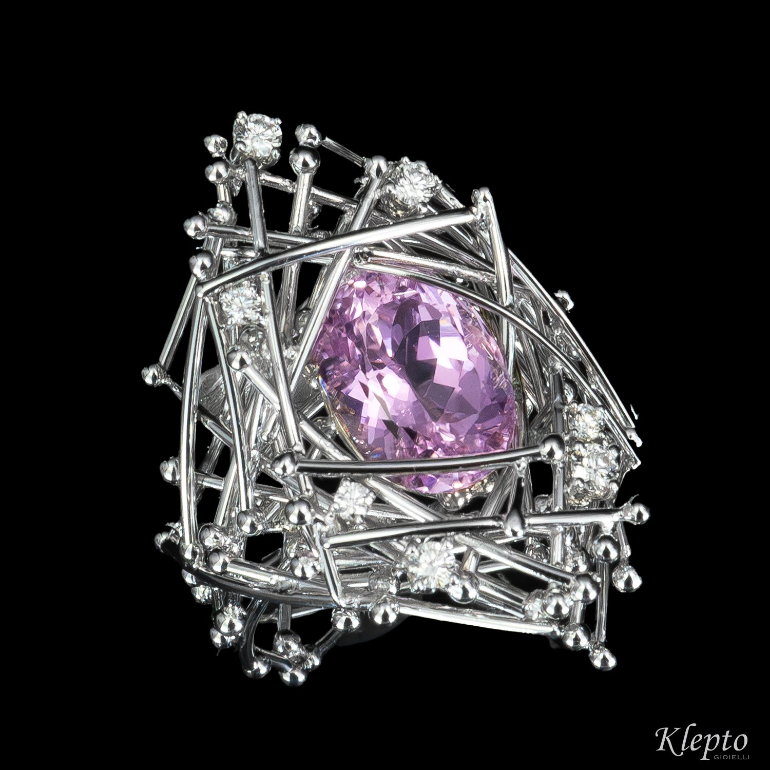 Anello in oro bianco "IntriKo" con Kunzite e Diamanti