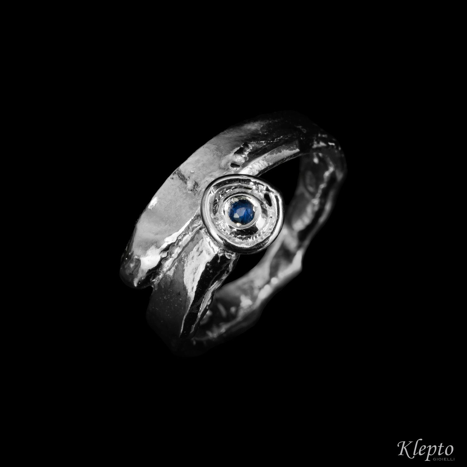 Anello in Argento Silnova con Zaffiro blu