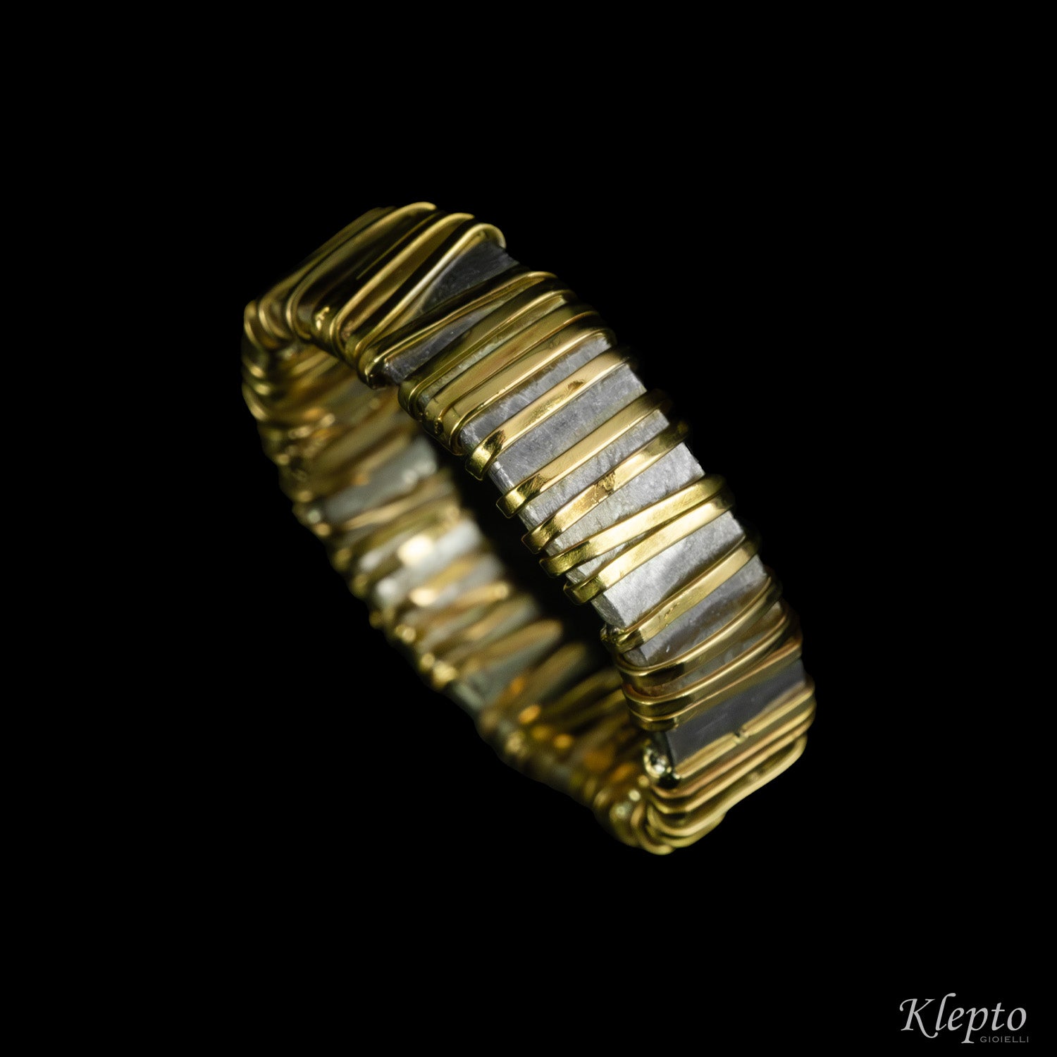 Anello in Argento Silnova® e oro giallo