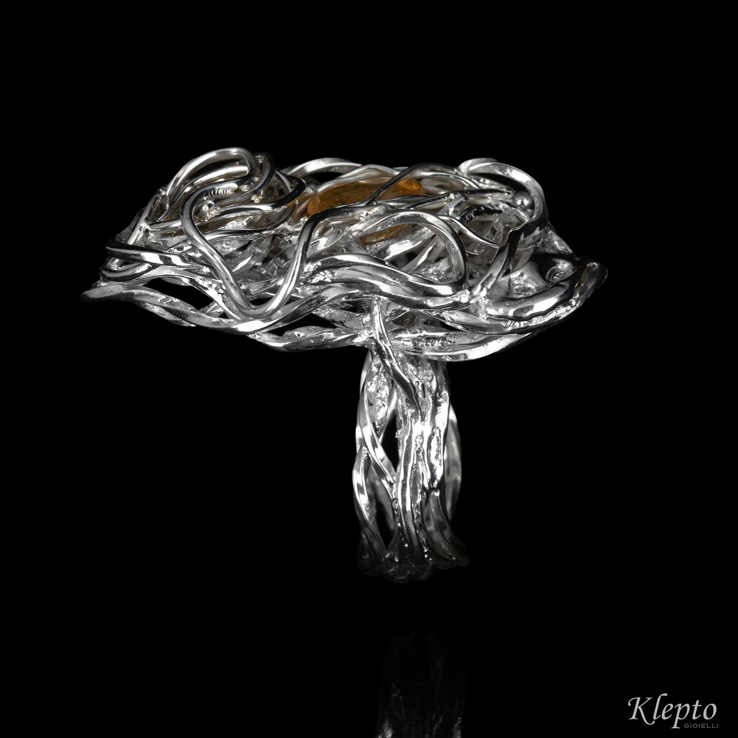 Anello in Argento Silnova® a filo intrecciato con Citrini