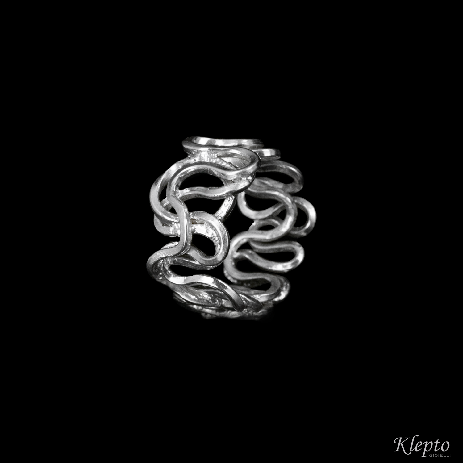 Anello in Argento Silnova® a filo intrecciato