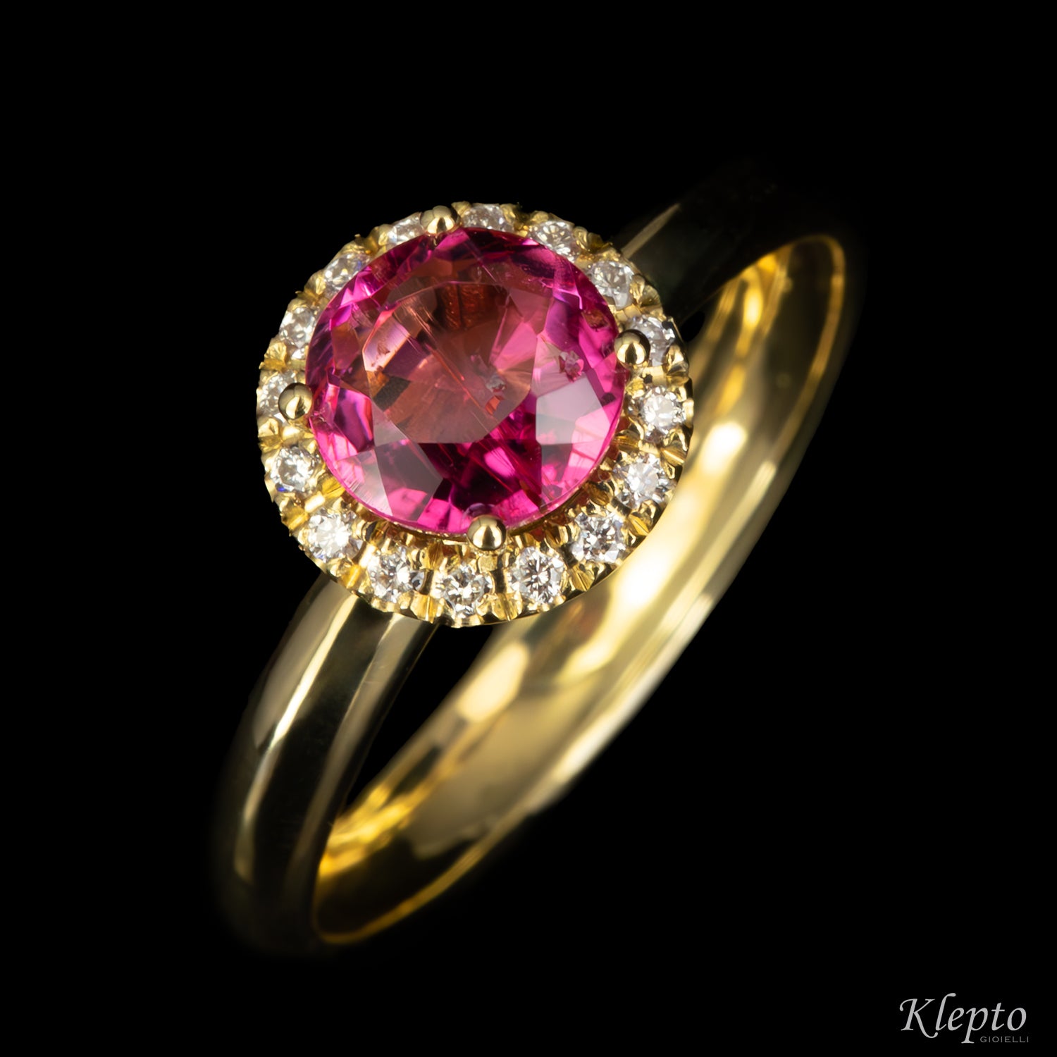 Anello classico in oro giallo con Tormalina rosa e contorno di Diamanti