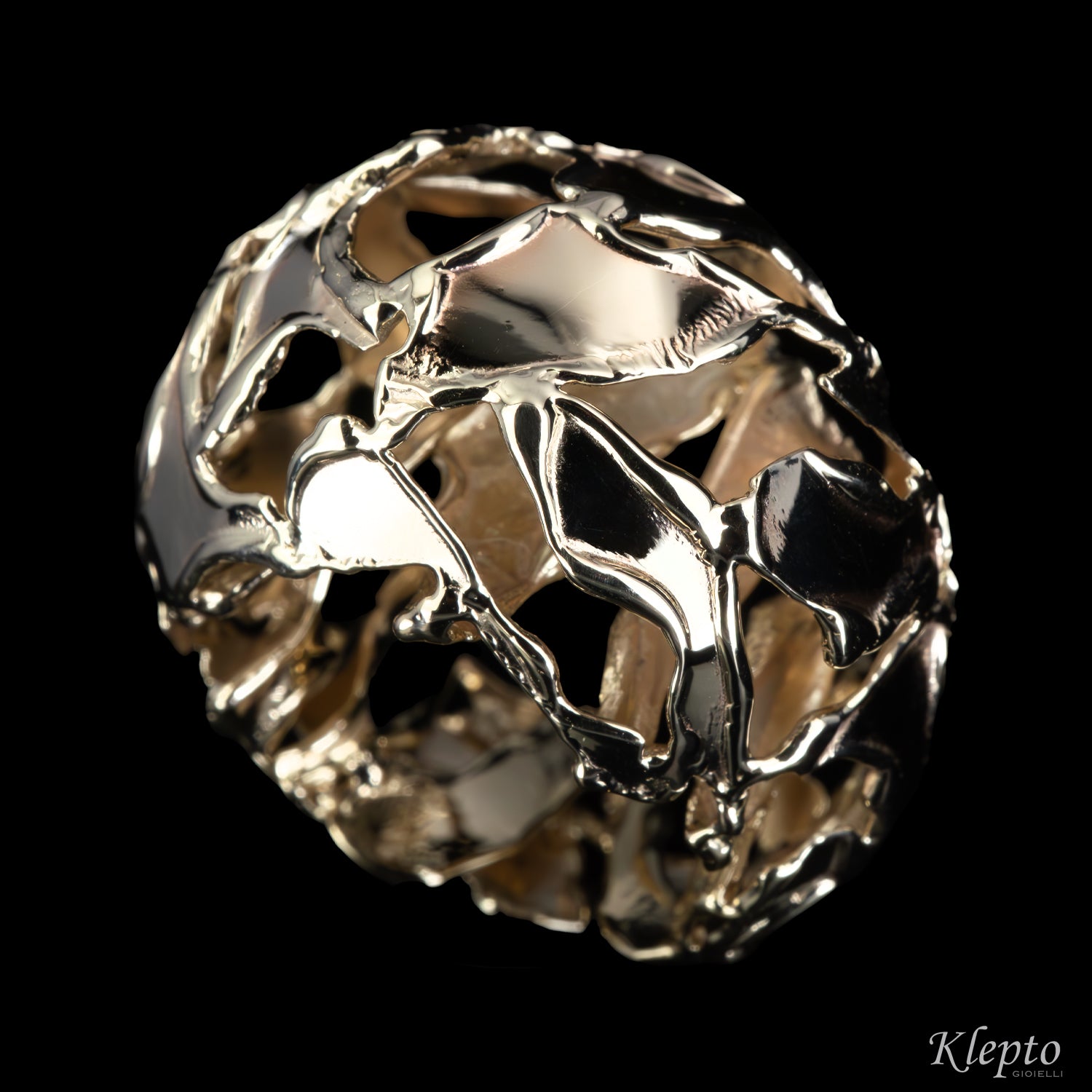 Anello in oro bianco naturale fuso a fiamma