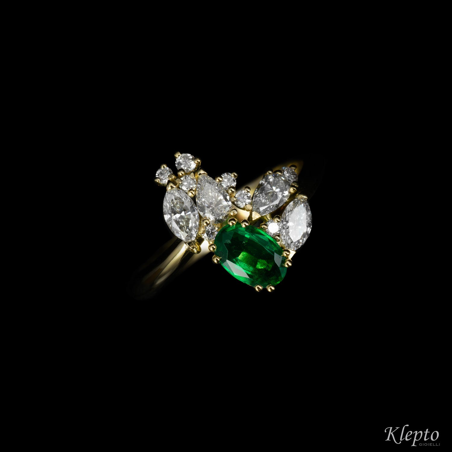 Anello classico by Klepto contrarié in oro giallo con Smeraldo e Diamanti