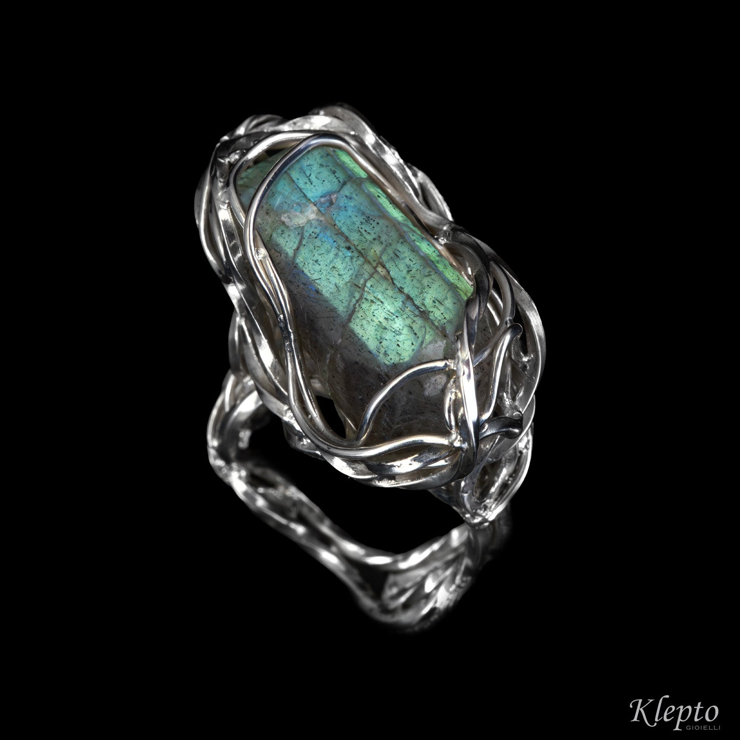 Anello in Argento Silnova® a filo intrecciato con Labradorite
