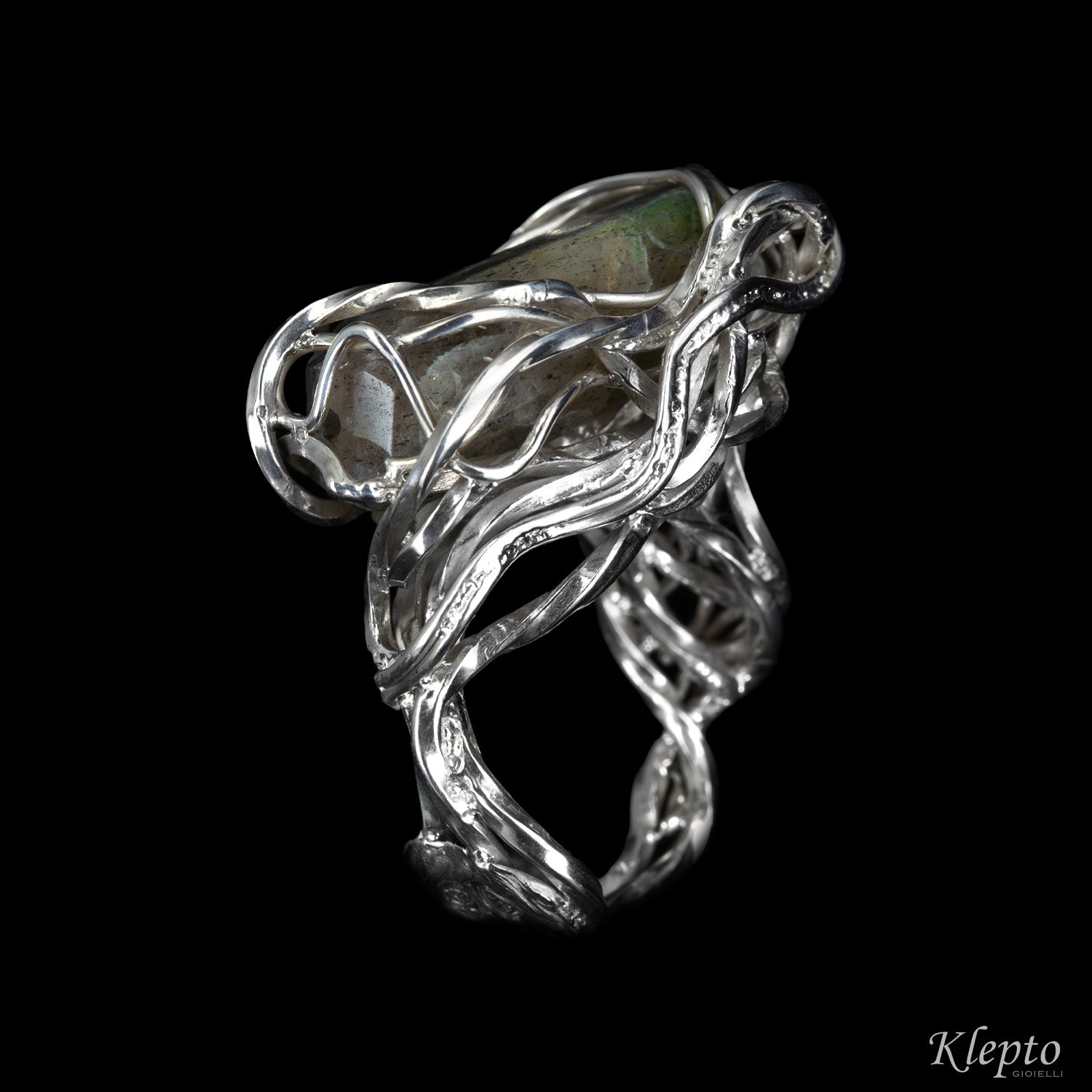 Anello in Argento Silnova® a filo intrecciato con Labradorite