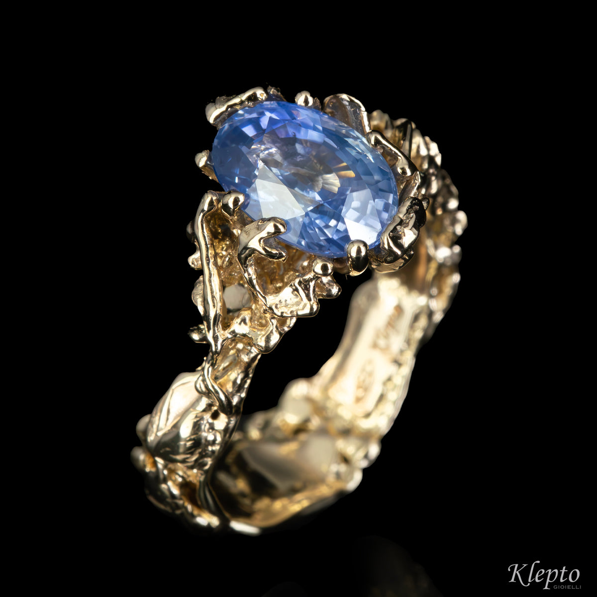 Anello in oro bianco naturale con Zaffiro blu