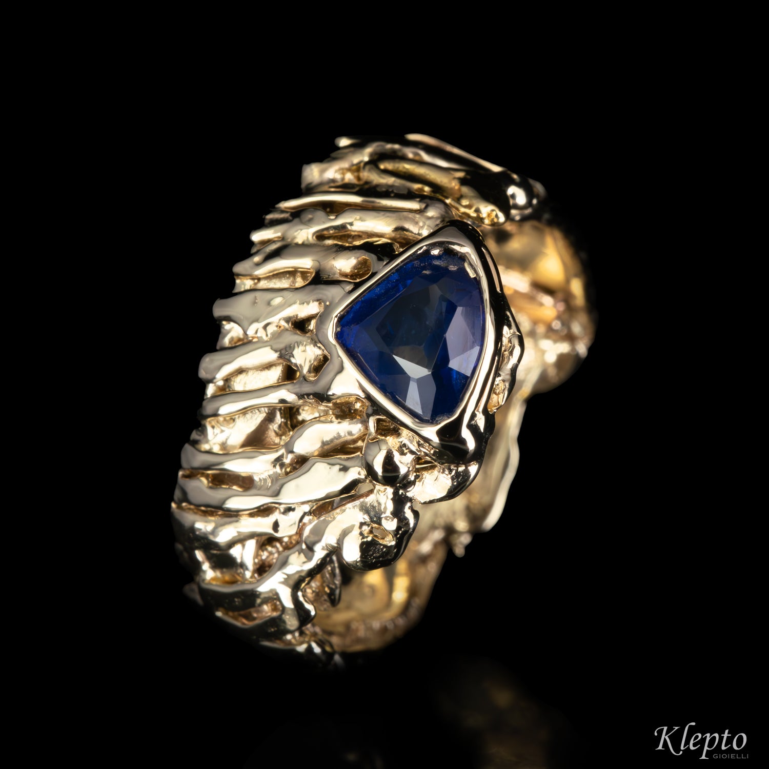 Anello in oro bianco naturale con Zaffiro blu