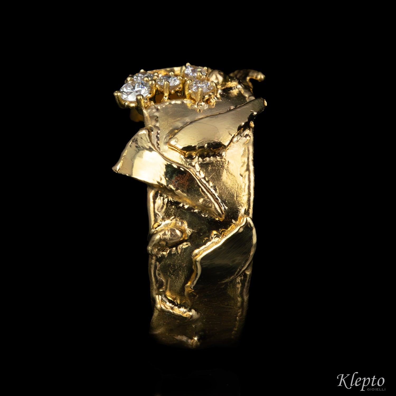 Anello in oro giallo con Diamanti