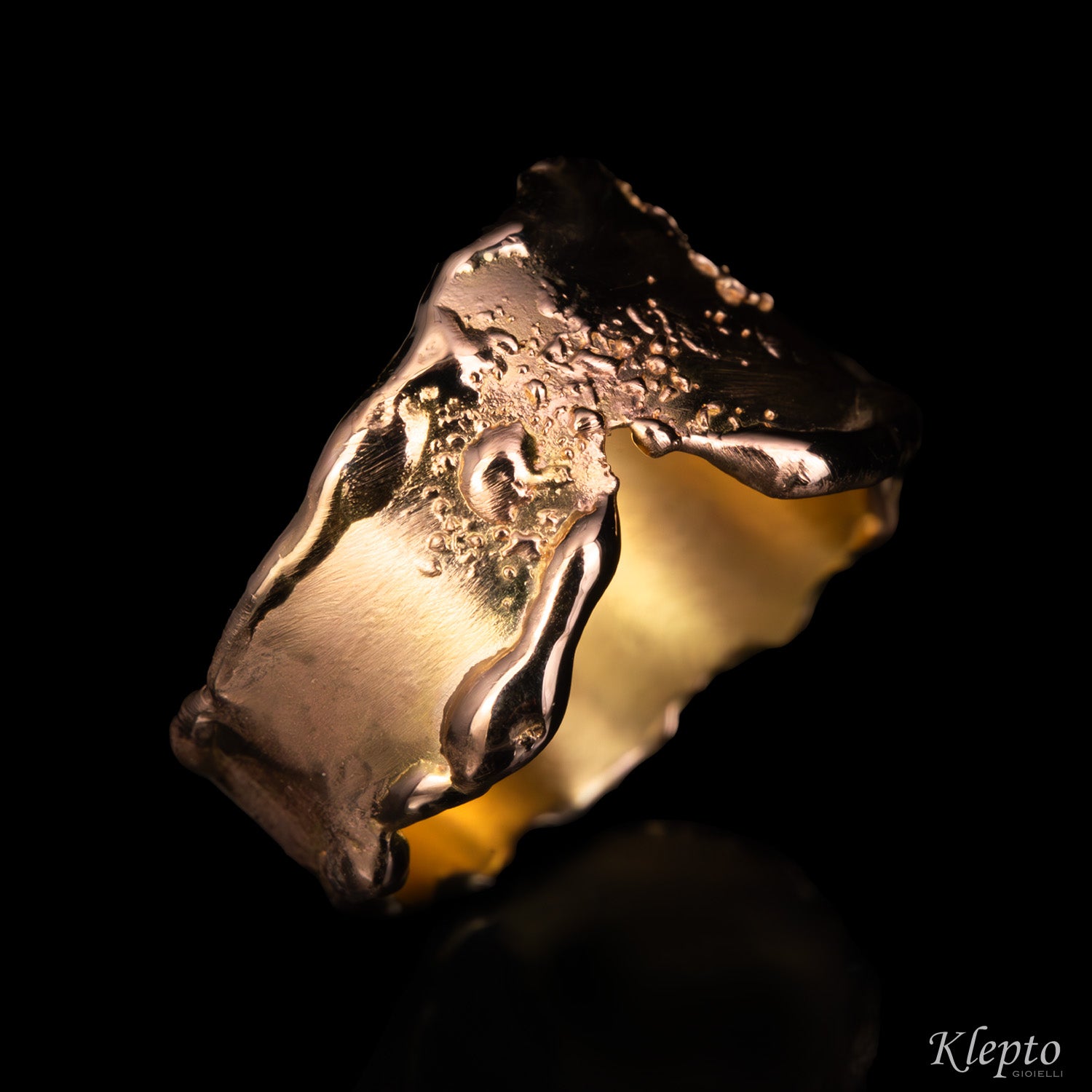 Anello in oro rosa "Materia"