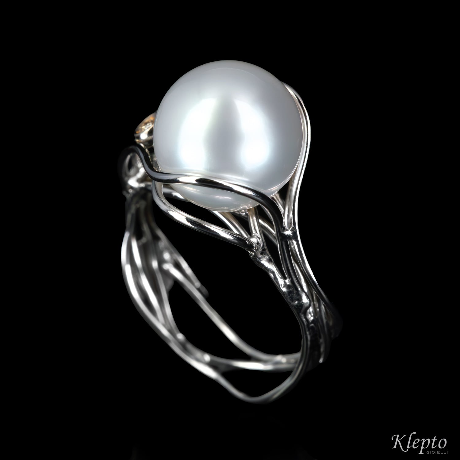 Anello in oro bianco con Perla Australiana e Diamante