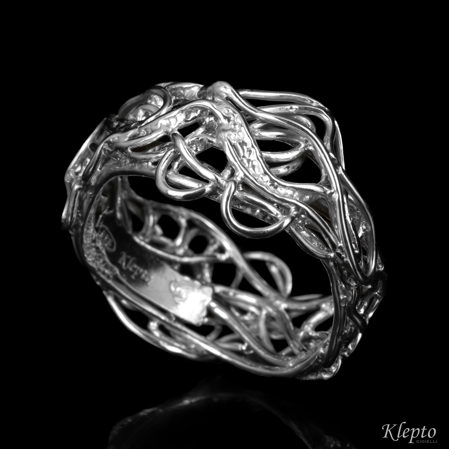 Anello in Argento Silnova® a filo intrecciato