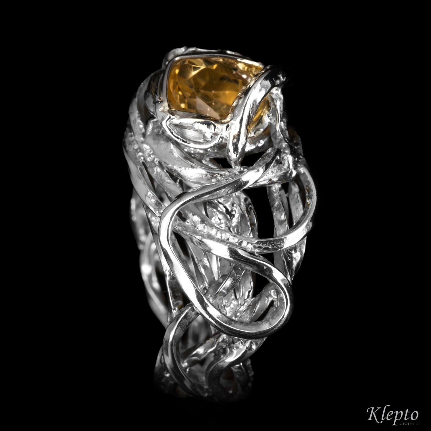 Anello in Argento Silnova® a filo intrecciato con Citrino