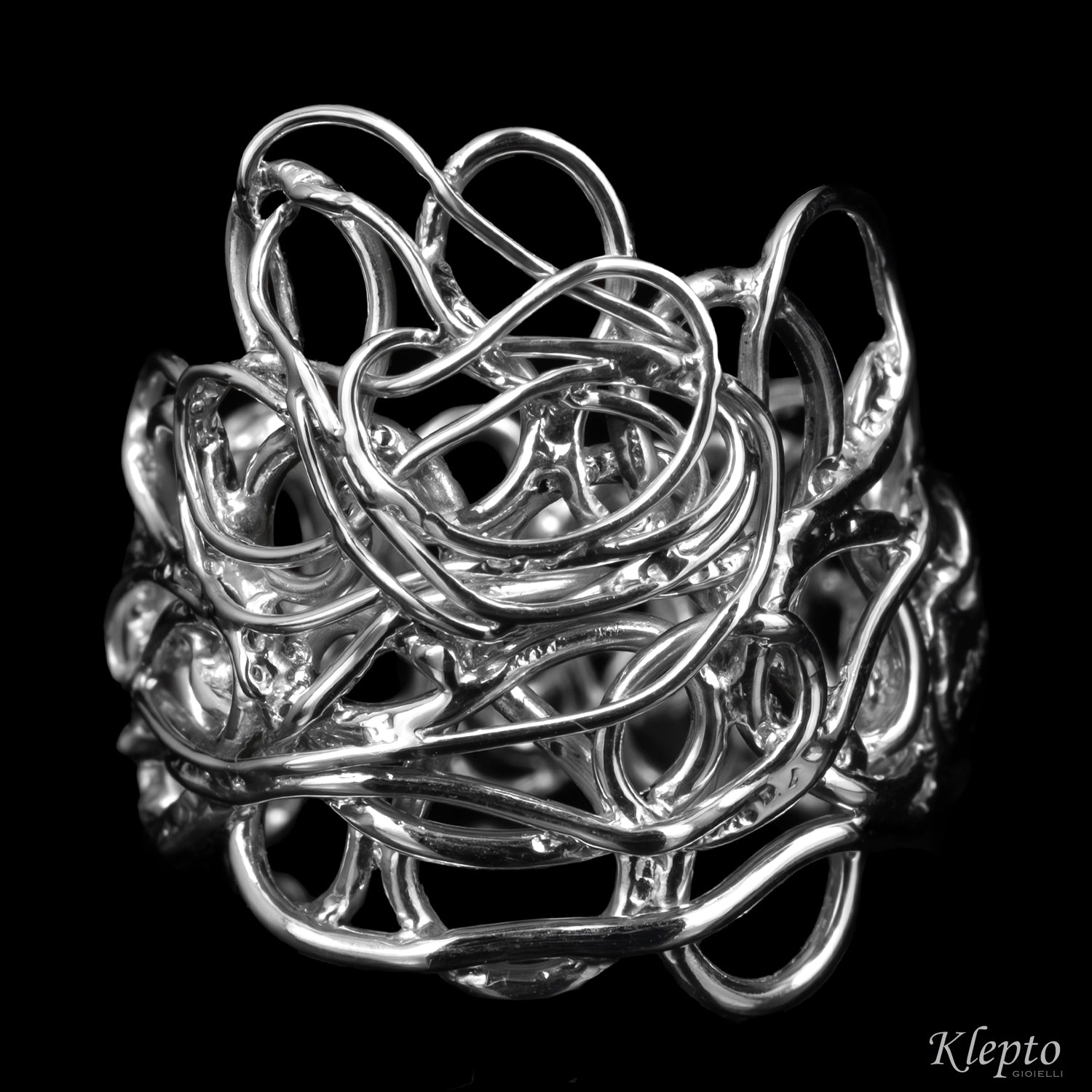 Anello in Argento Silnova® a filo intrecciato