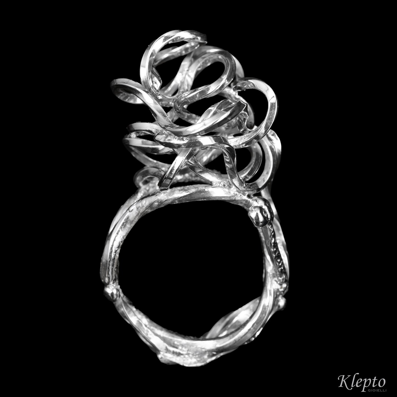 Anello in Argento Silnova® a filo intrecciato