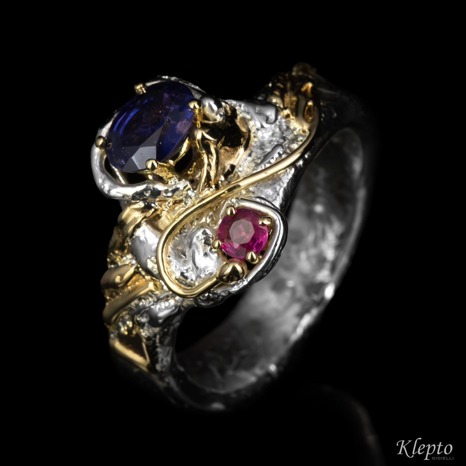 Anello in Argento Silnova con Zaffiro, Rubino e dettagli in oro giallo
