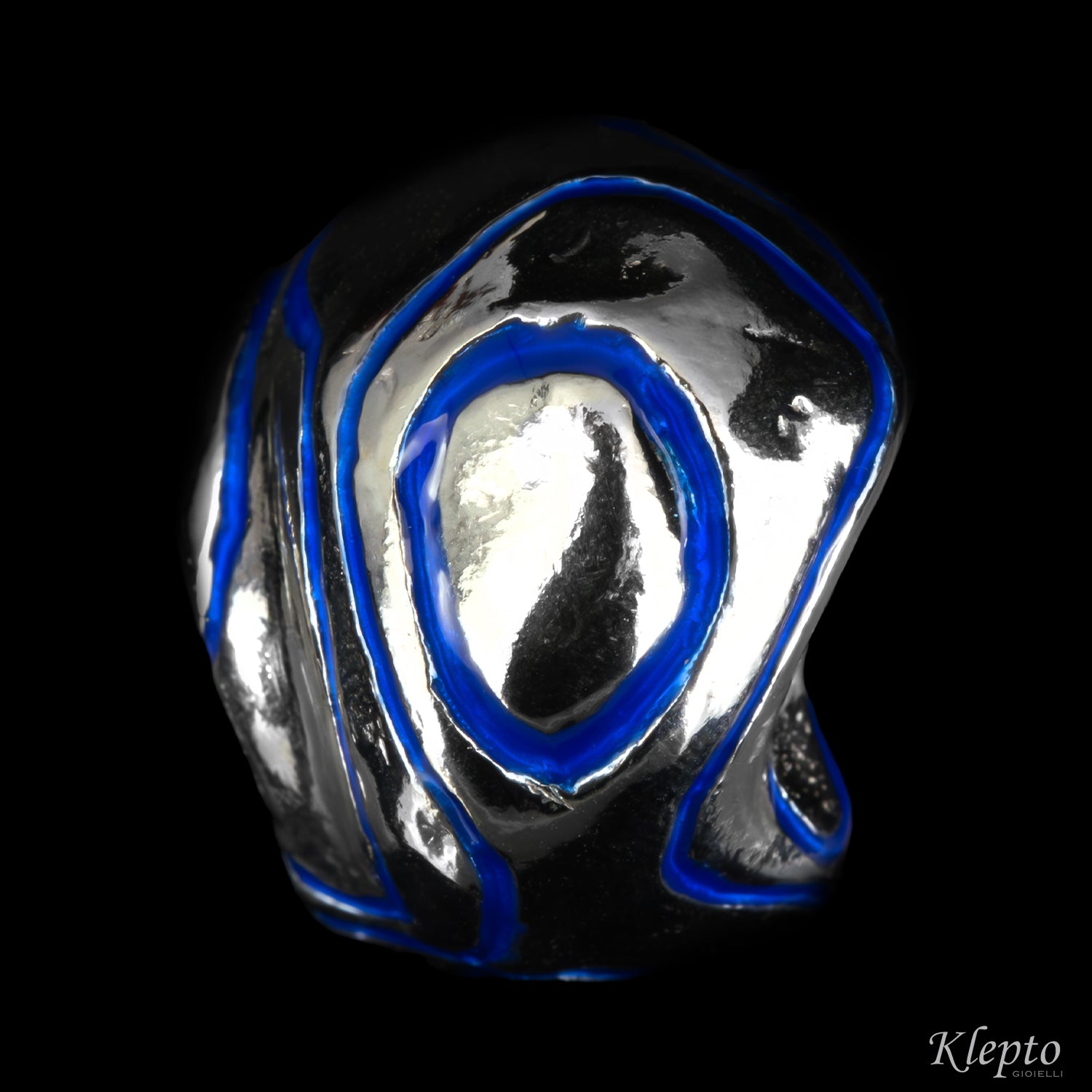 Anello in Argento Silnova® e con dettagli smaltati