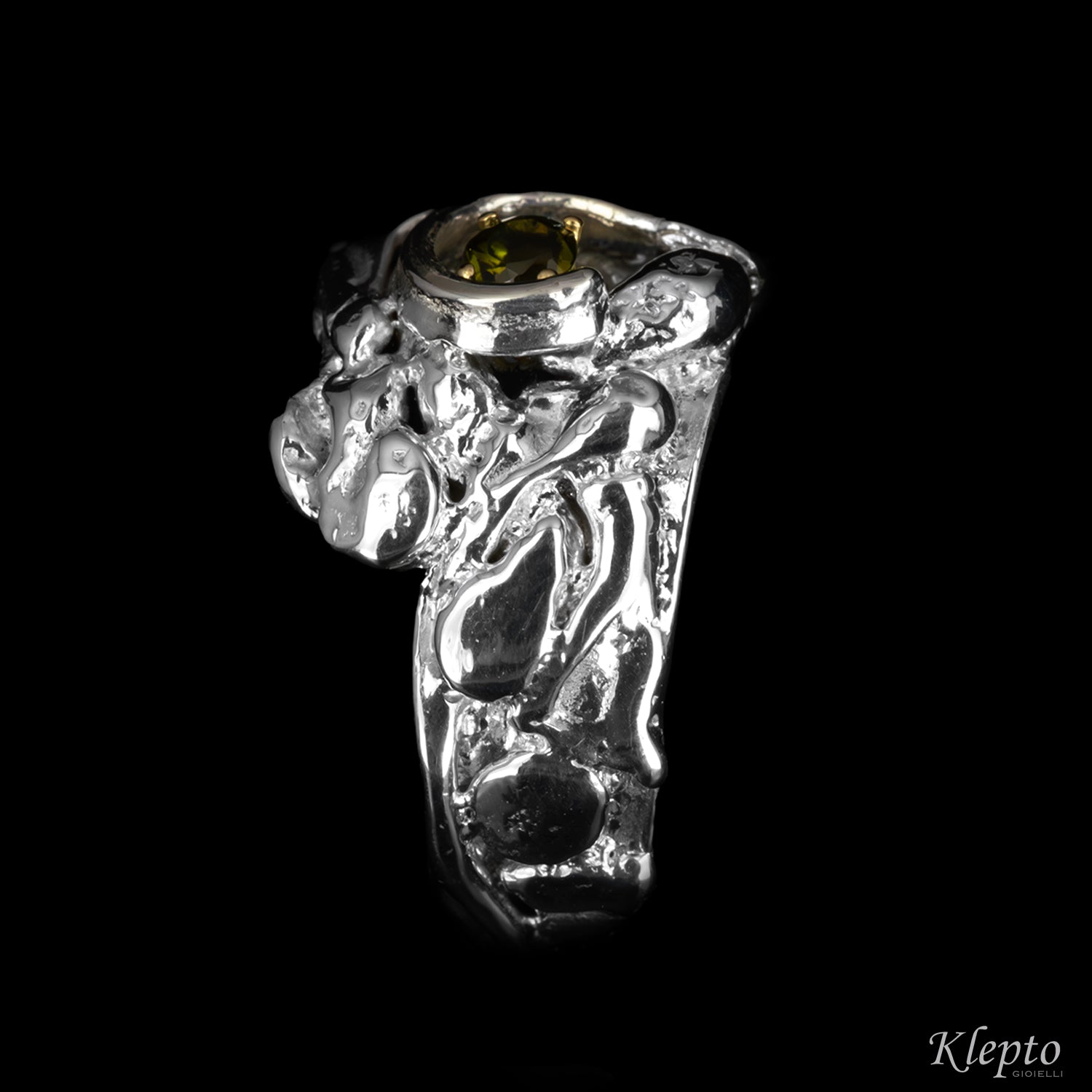 Anello in Argento Silnova® con Tormalina verde e dettagli in oro giallo