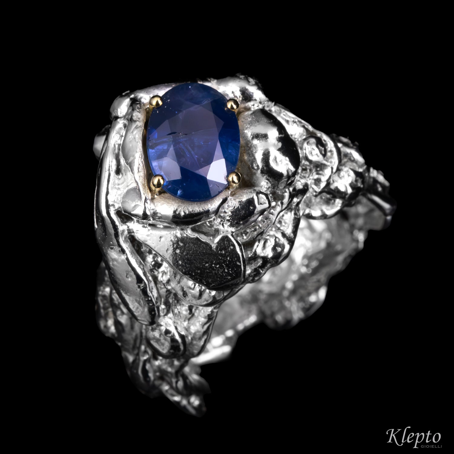 Anello in Argento Silnova con Zaffiro blu