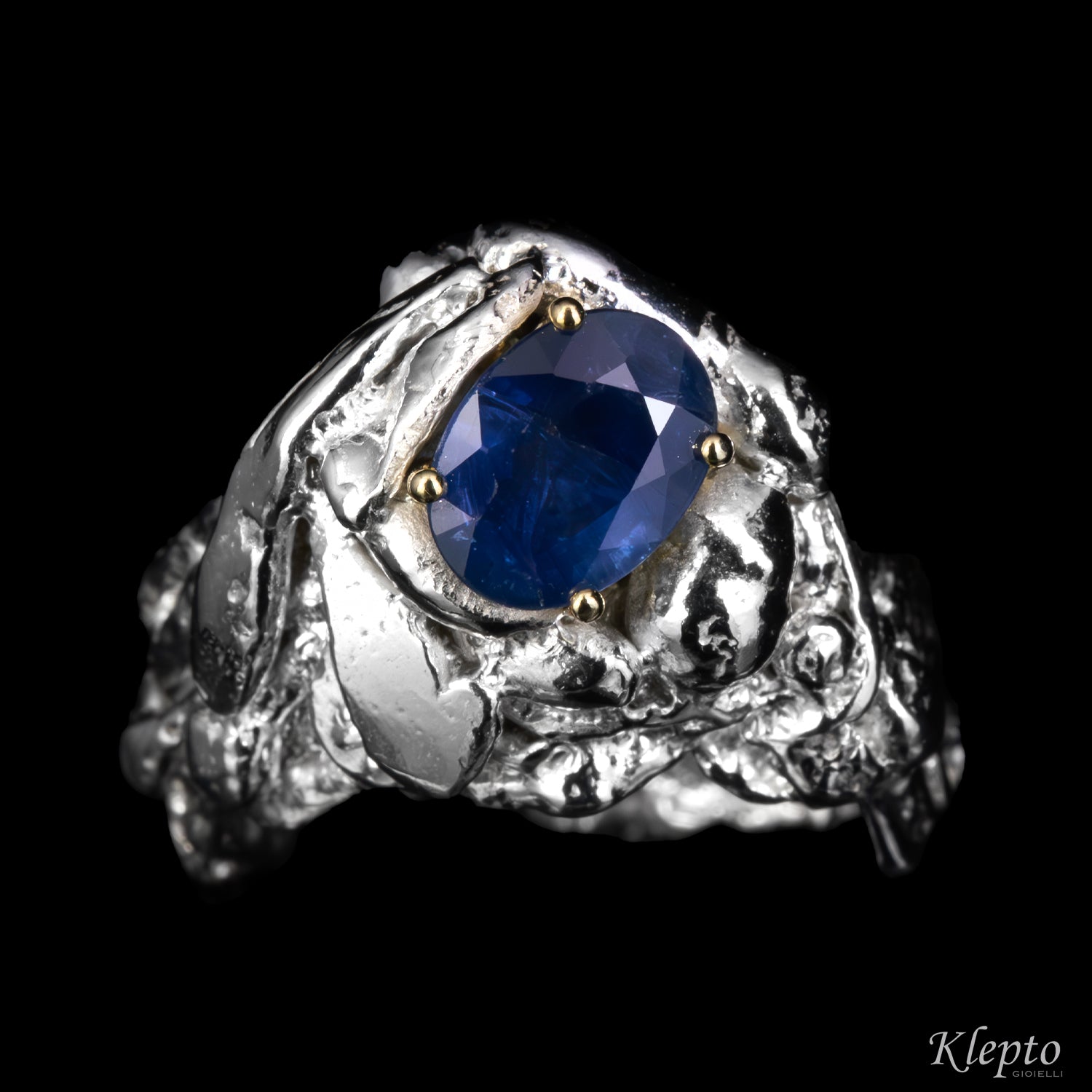 Anello in Argento Silnova con Zaffiro blu