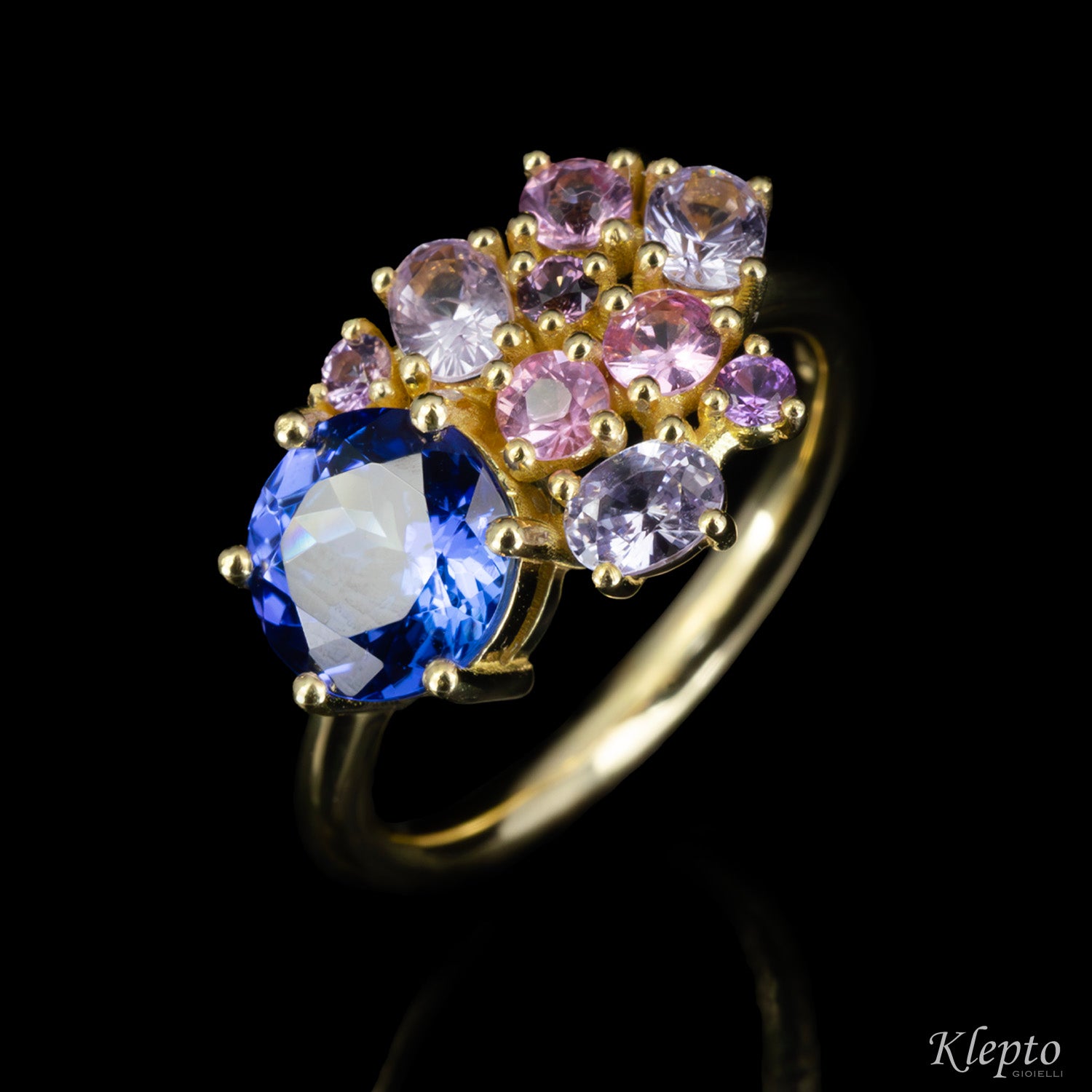 Anello classico by Klepto in oro giallo con Tanzanite e Zaffiri
