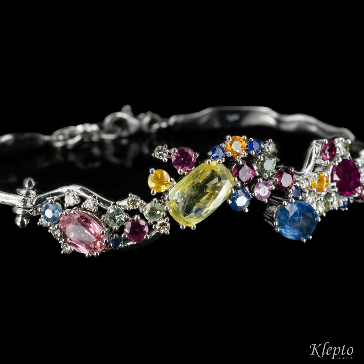 Bracciale in oro bianco con Zaffiri, Rubini, Diamanti e Rodoliti