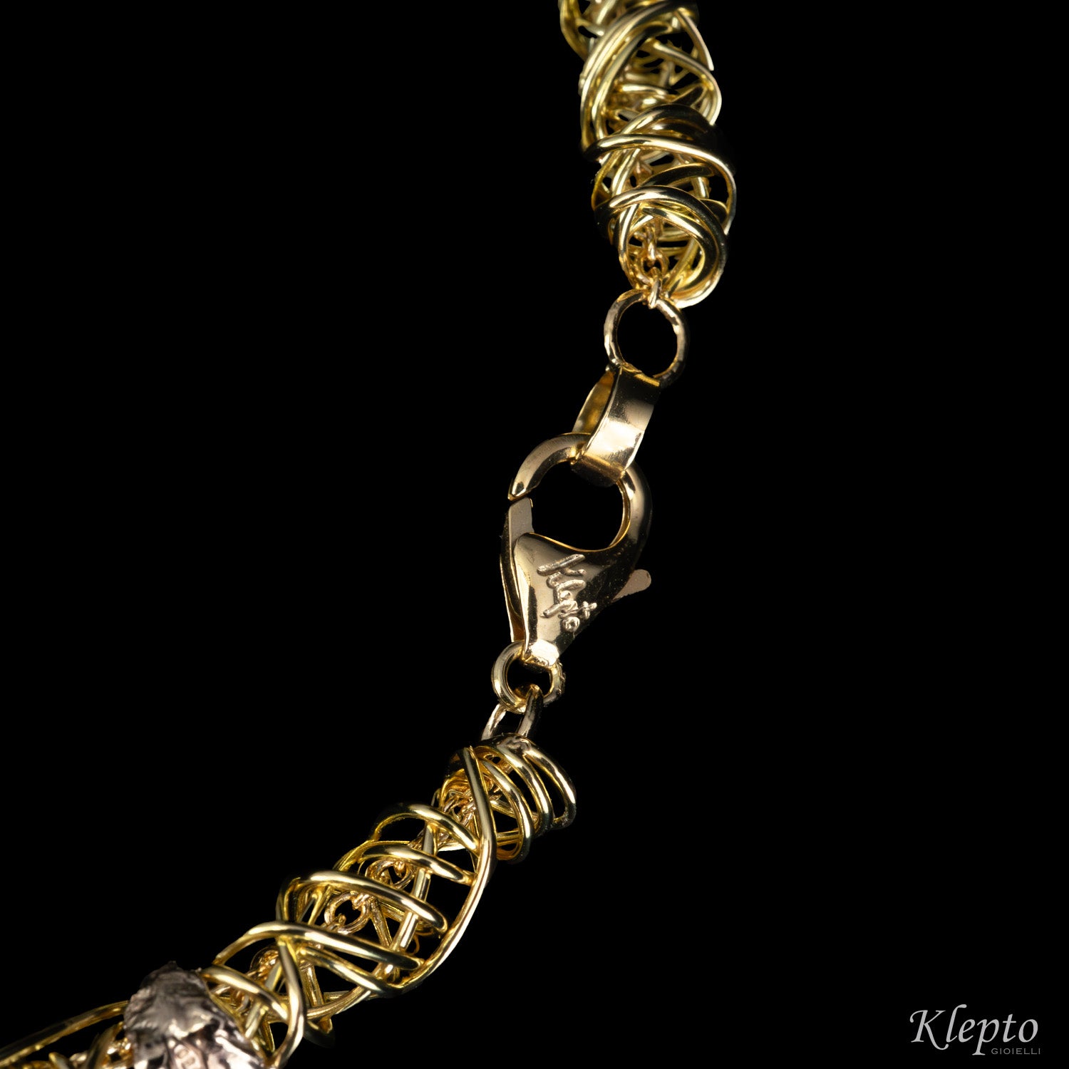Bracciale in oro giallo a filo