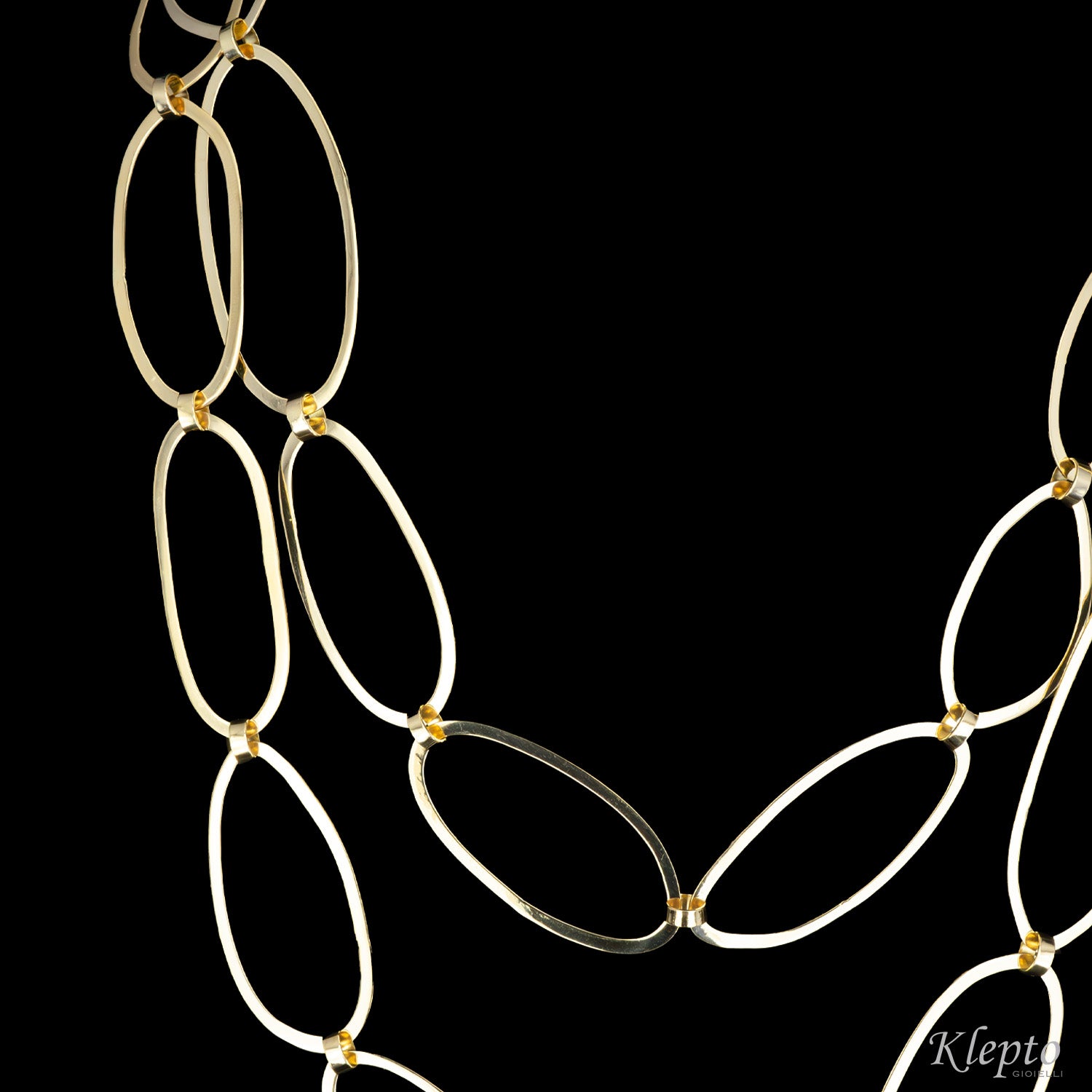 Collana in oro giallo ad anelli