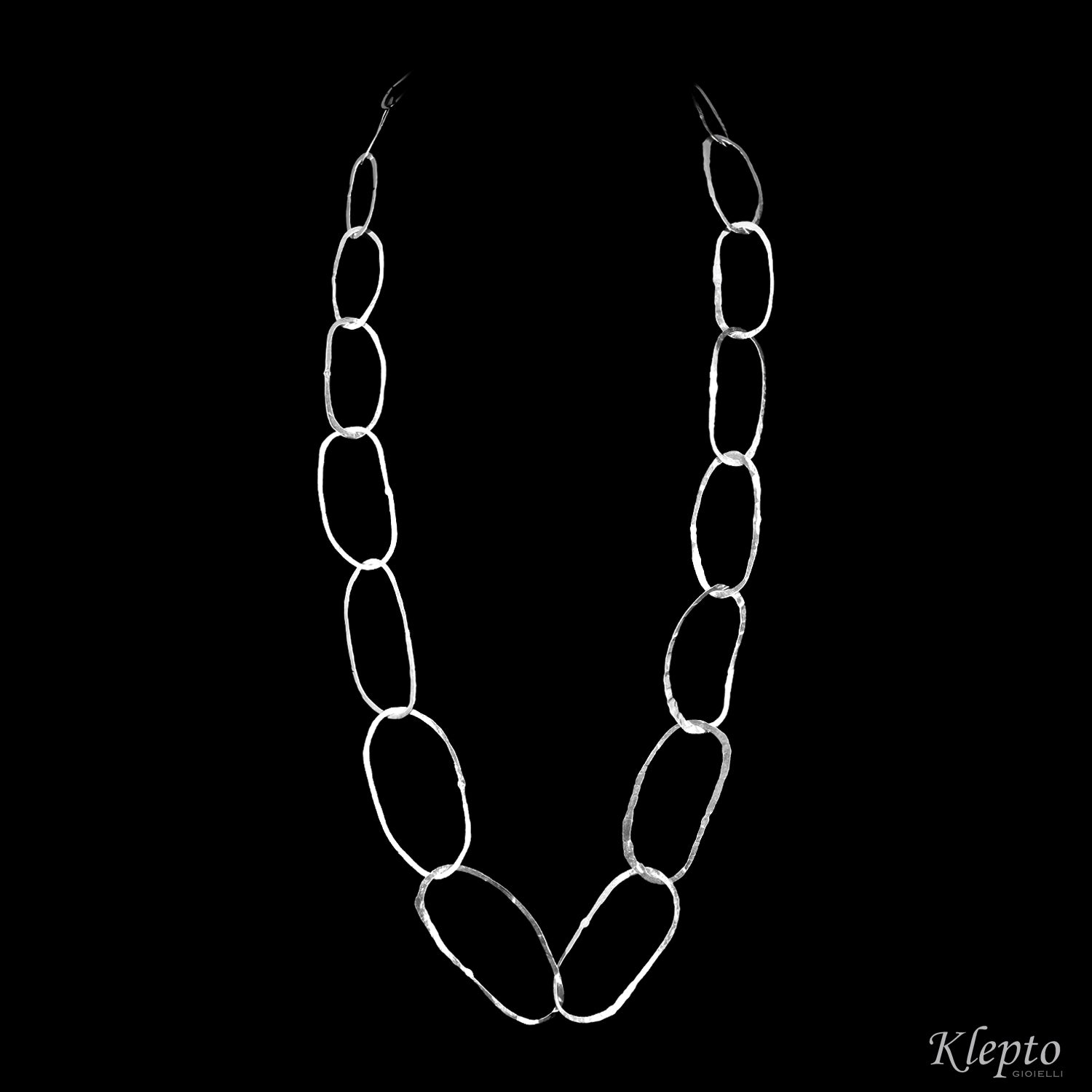 Collana in Argento Silnova® ad anelli ovali martellati