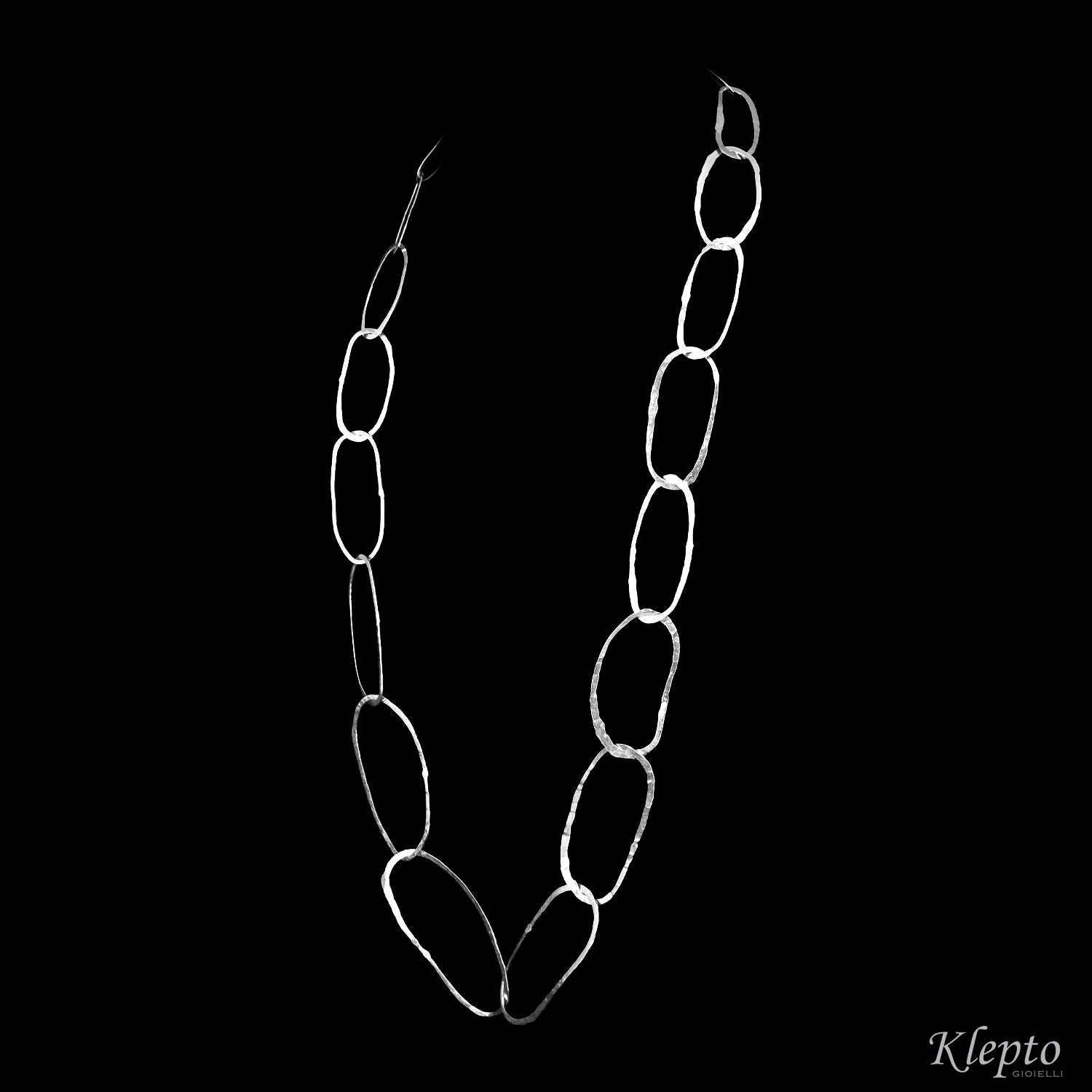 Collana in Argento Silnova® ad anelli ovali martellati