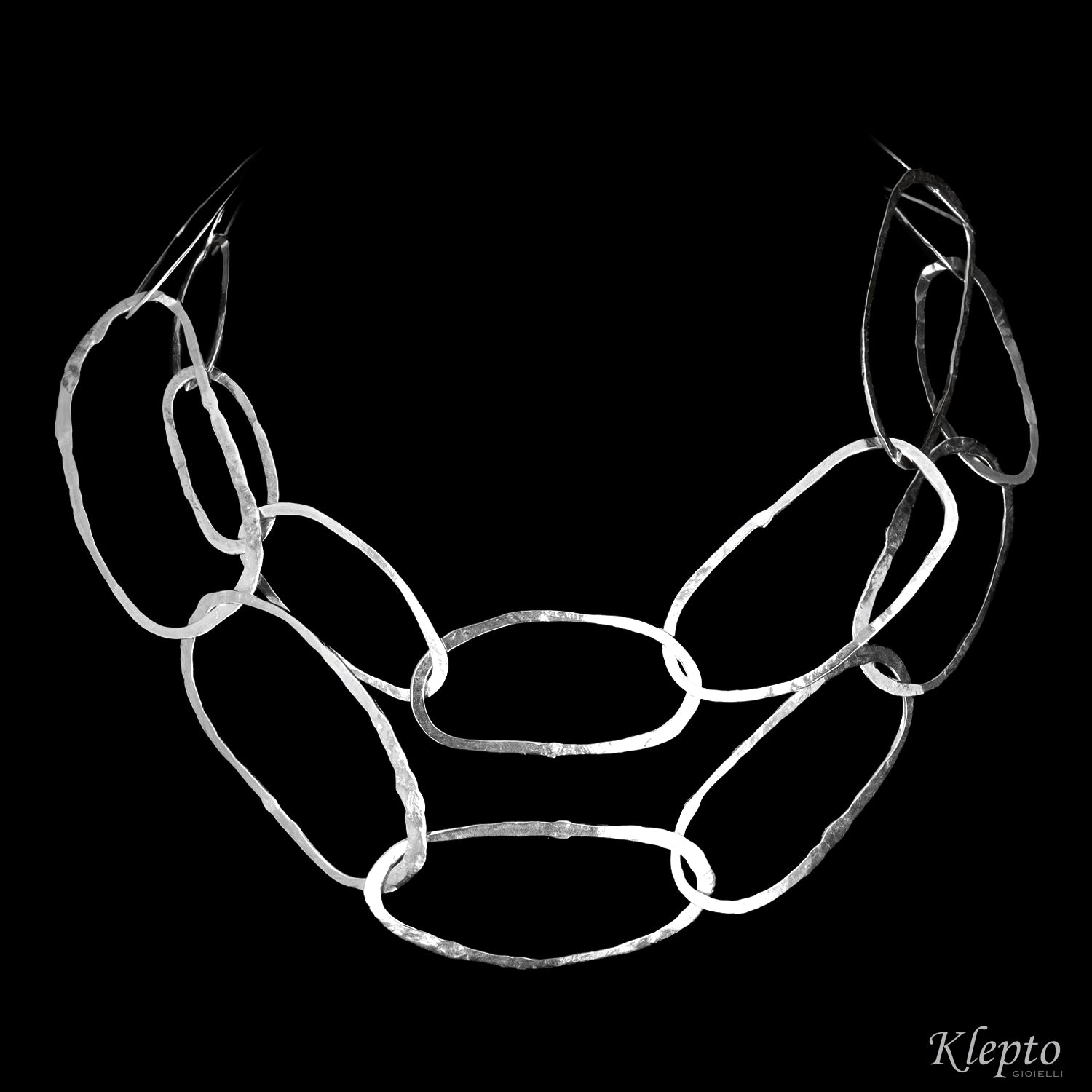Collana in Argento Silnova® ad anelli ovali martellati