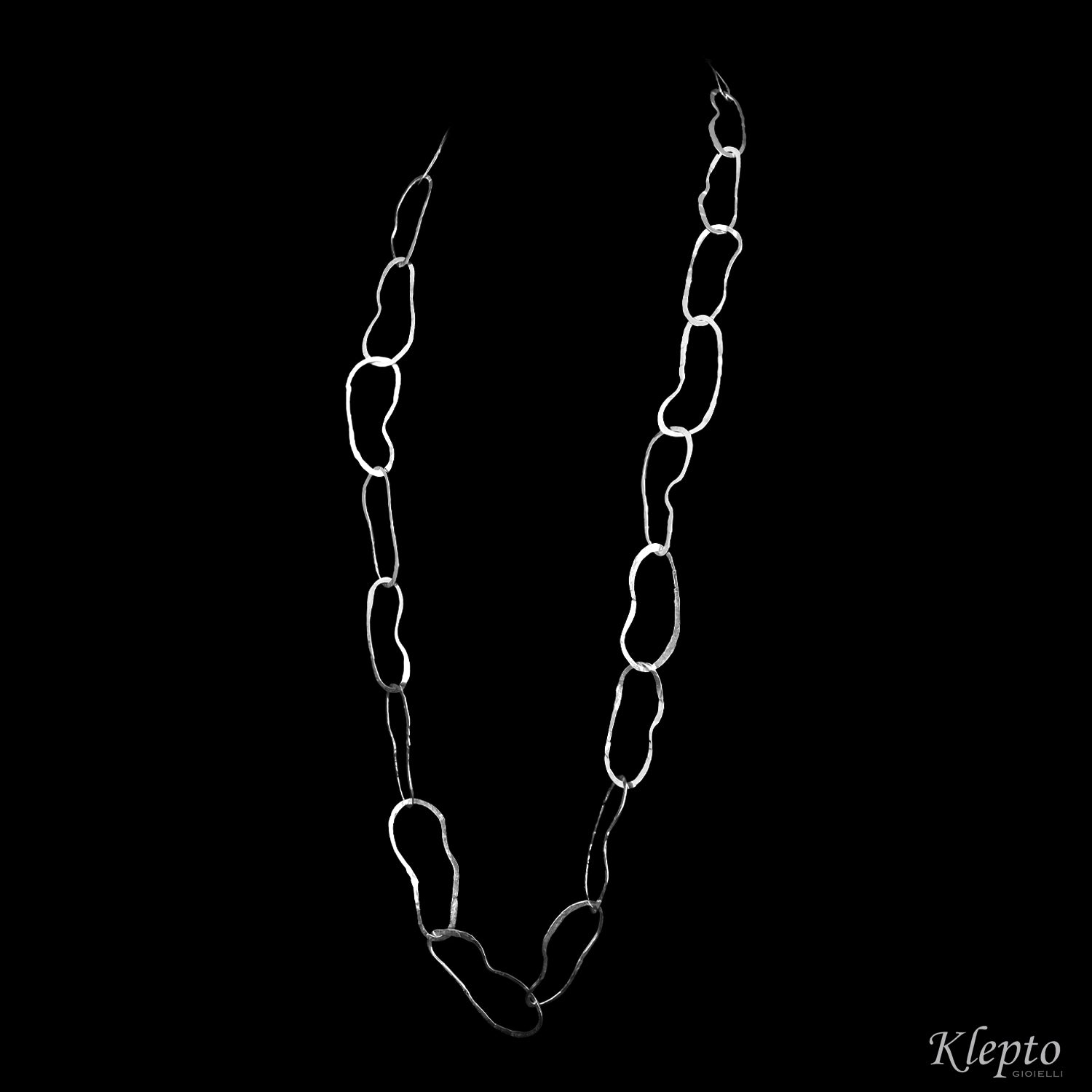 Collana in Argento Silnova® ad anelli irregolari martellati