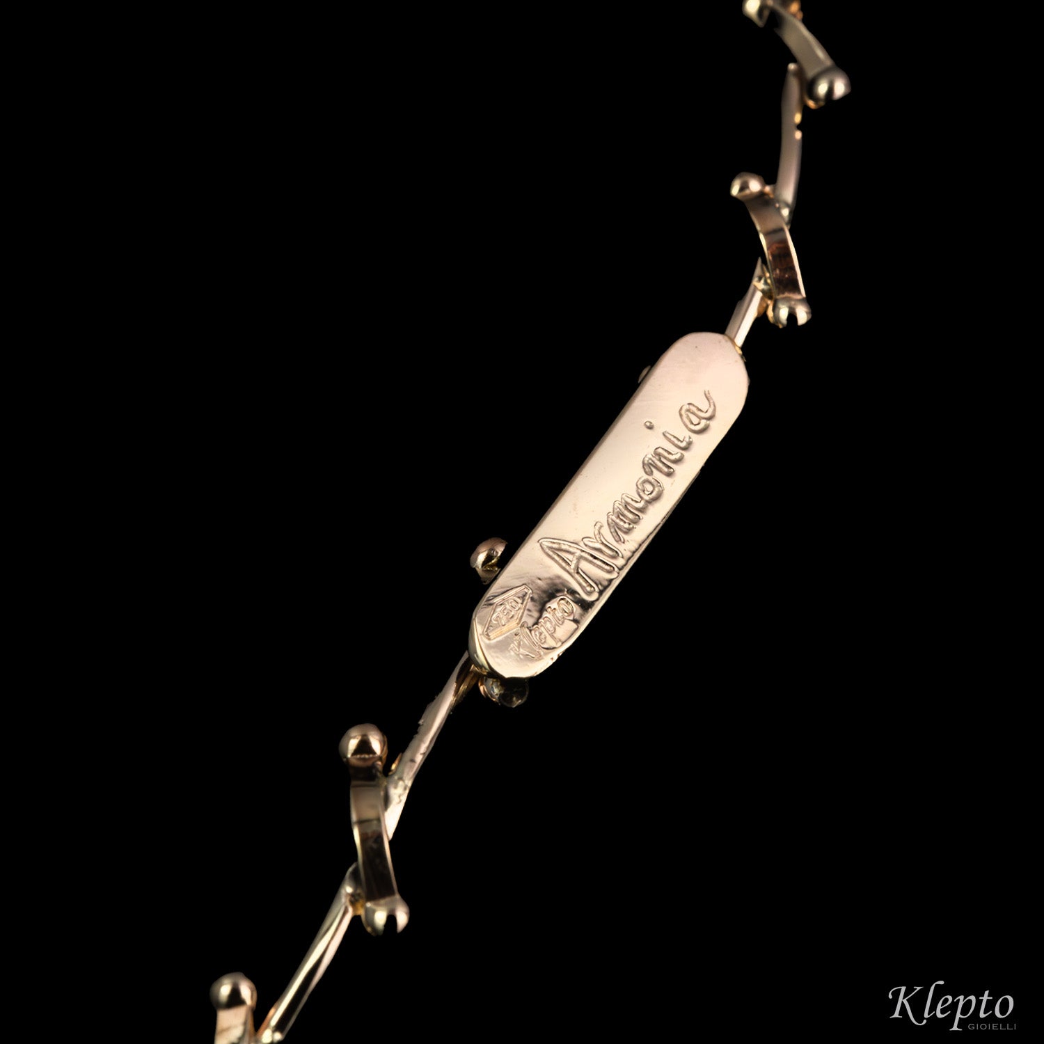 Collier in oro bianco naturale “Armonia” con pietre preziose