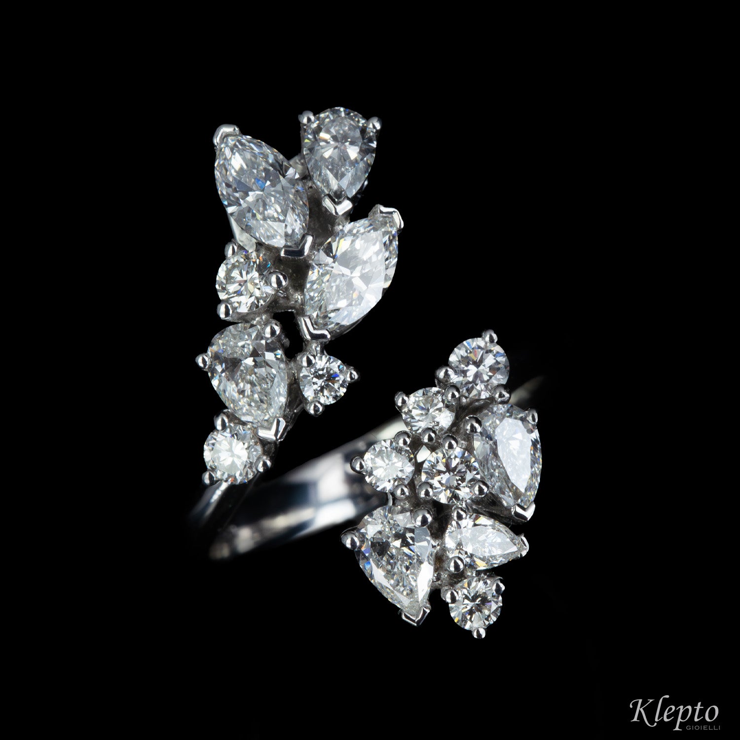 Anello classico by Klepto contrarié in oro bianco con Diamanti