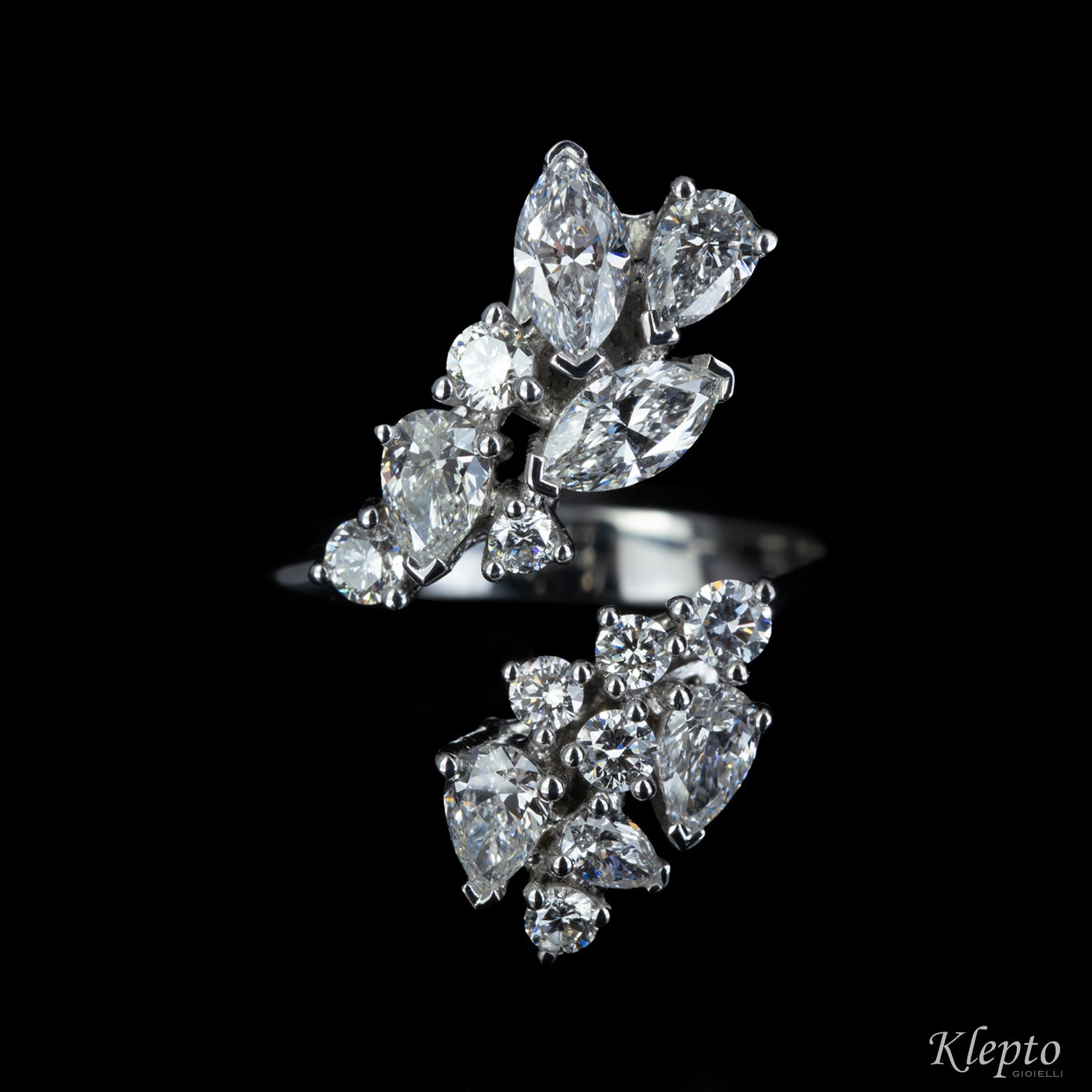 Anello classico by Klepto contrarié in oro bianco con Diamanti