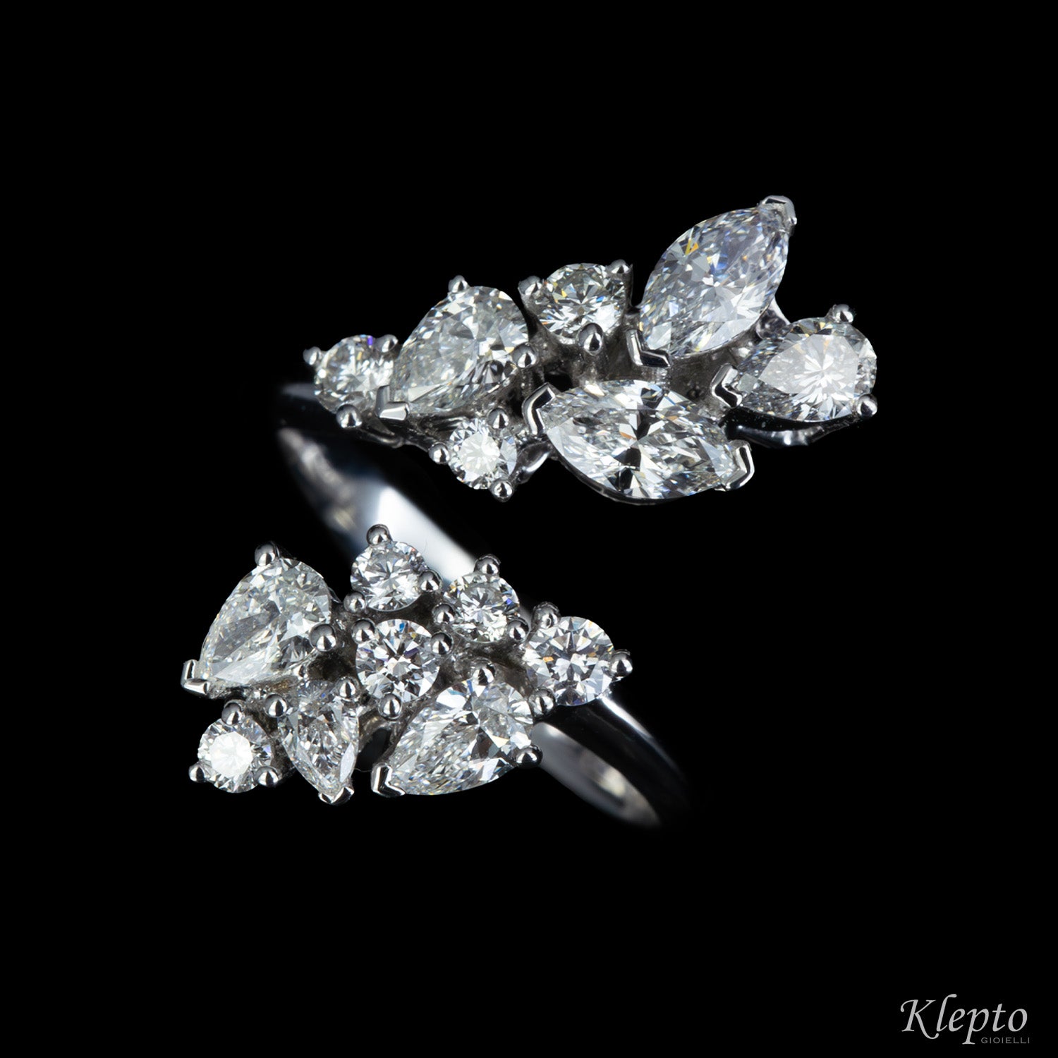 Anello classico by Klepto contrarié in oro bianco con Diamanti