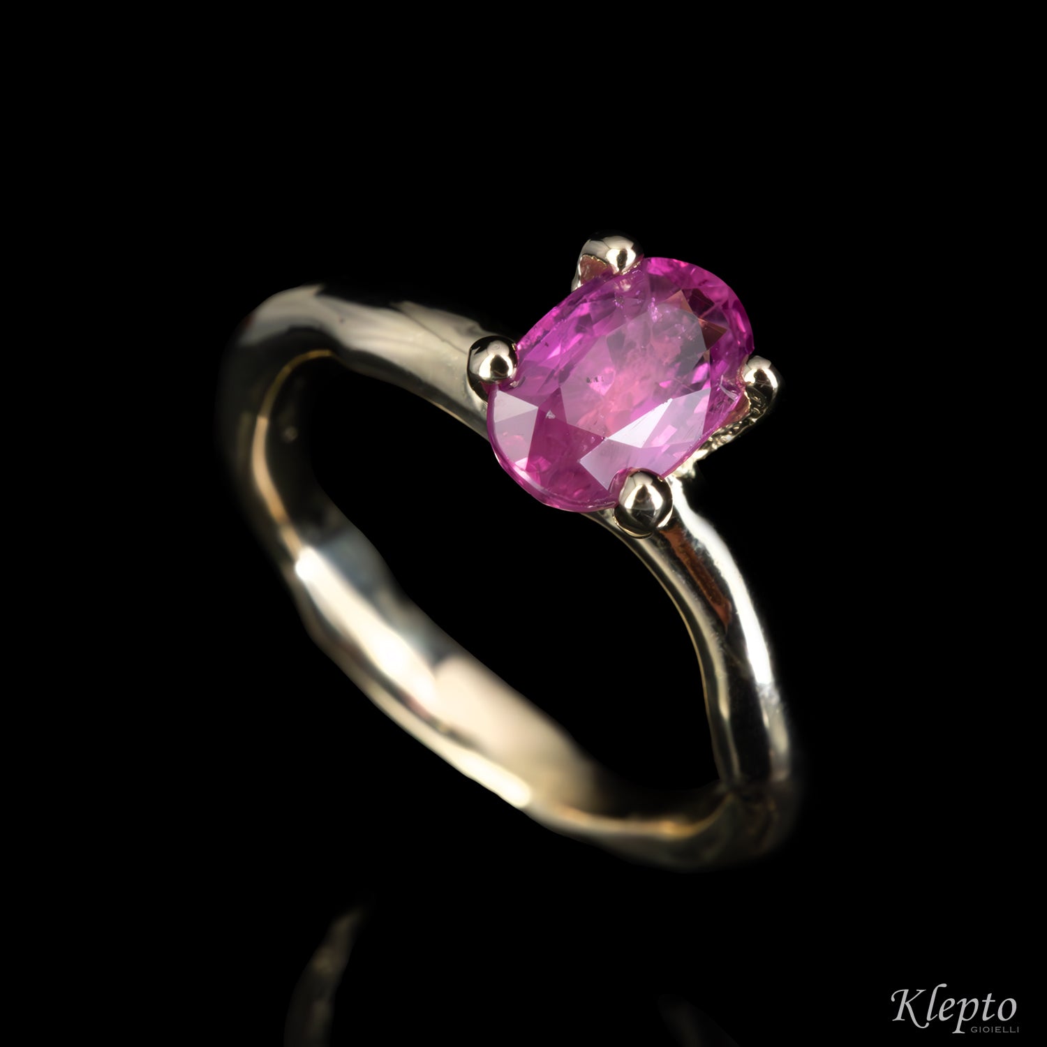 Anello in oro bianco naturale "Divenire" con Zaffiro rosa