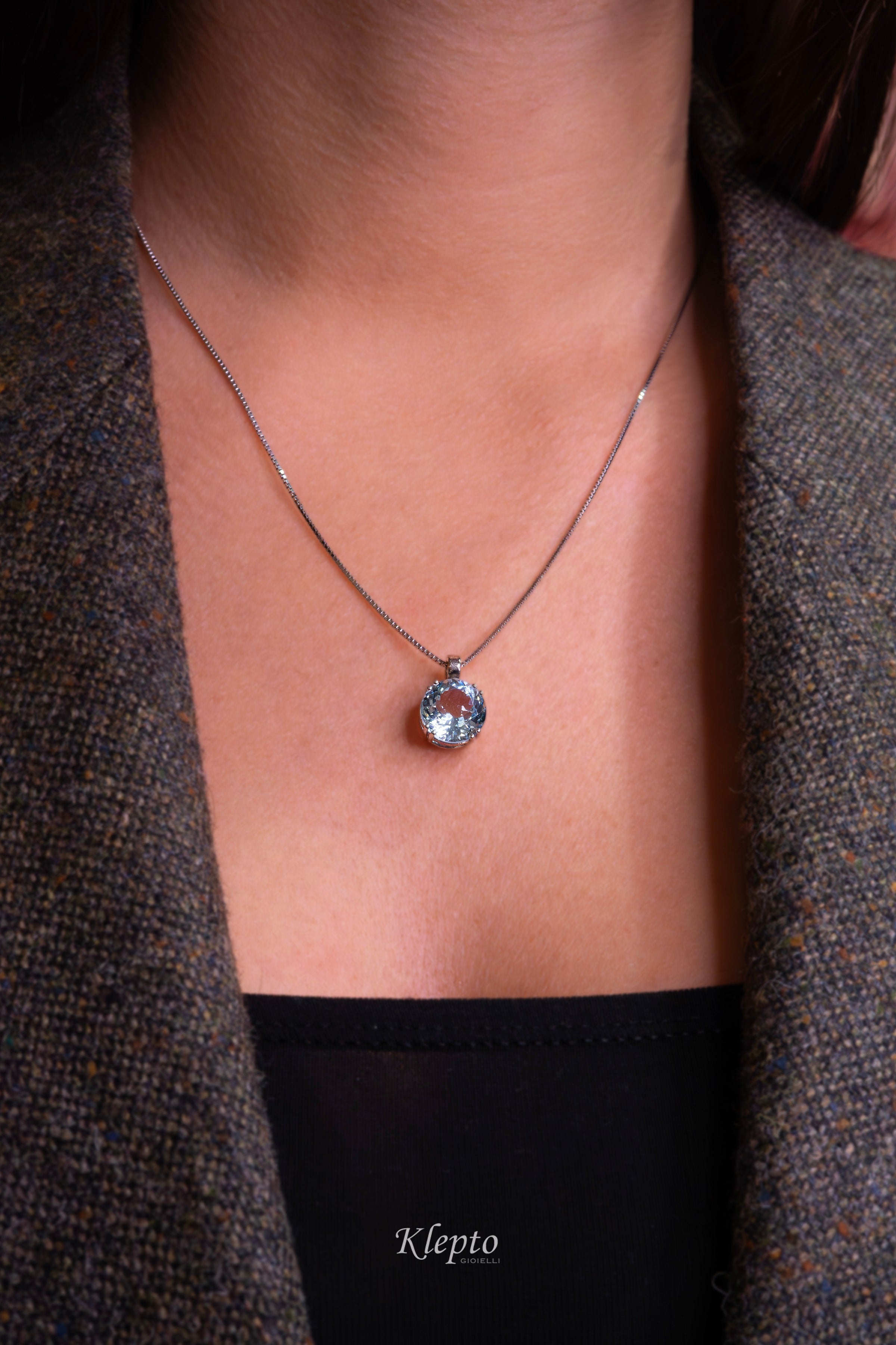 Pendente in oro bianco con Acquamarina