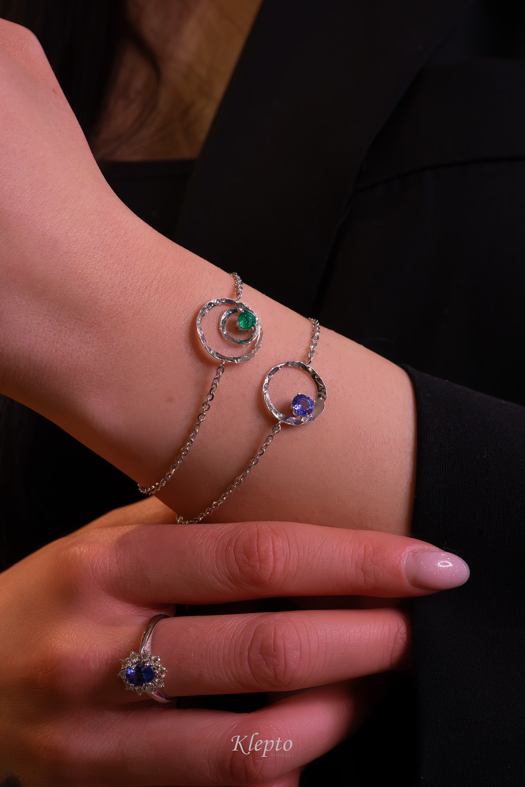 Bracciale in oro bianco "Pulsar" con Smeraldo
