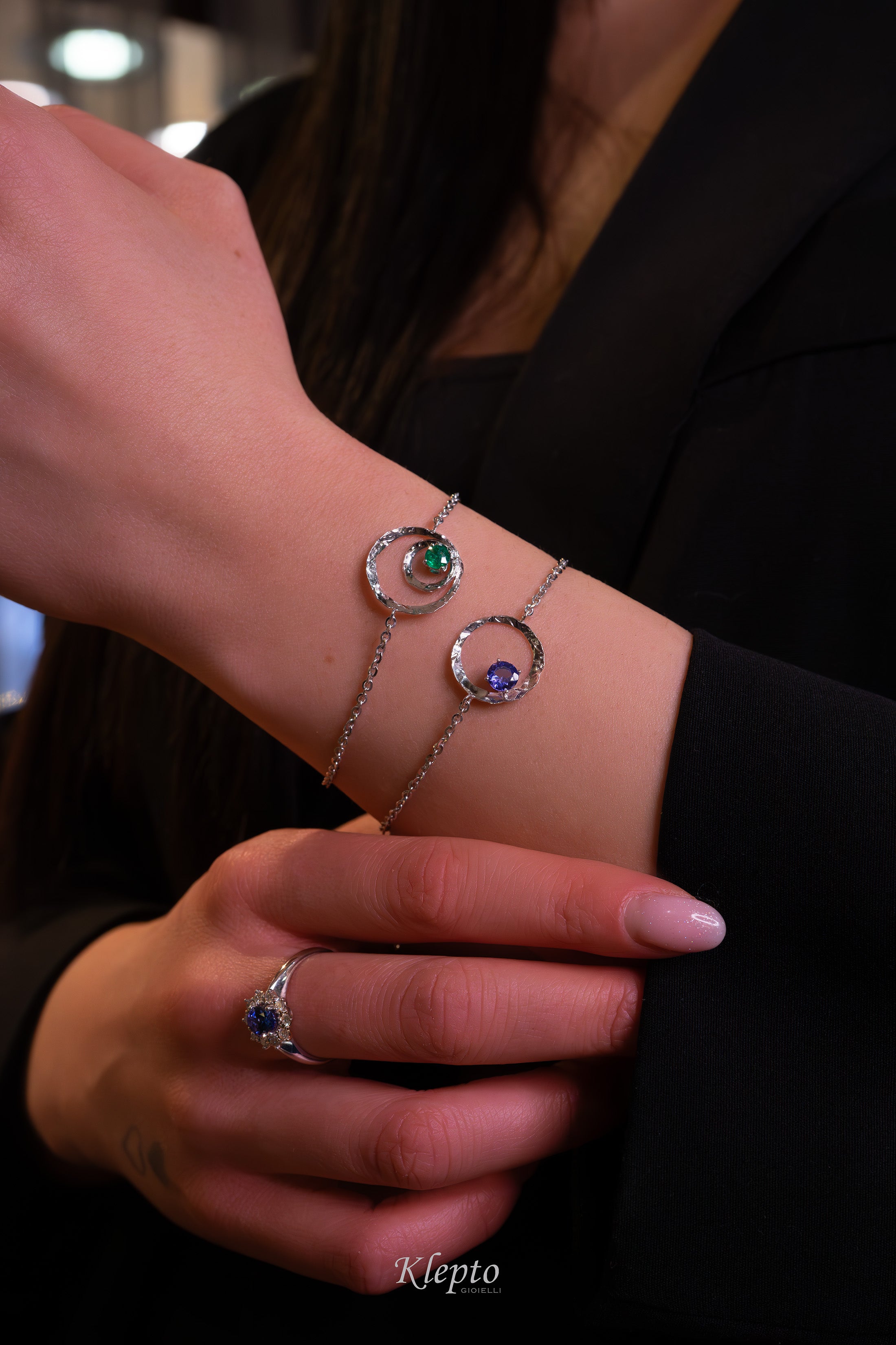 Bracciale in oro bianco "Pulsar" con Smeraldo