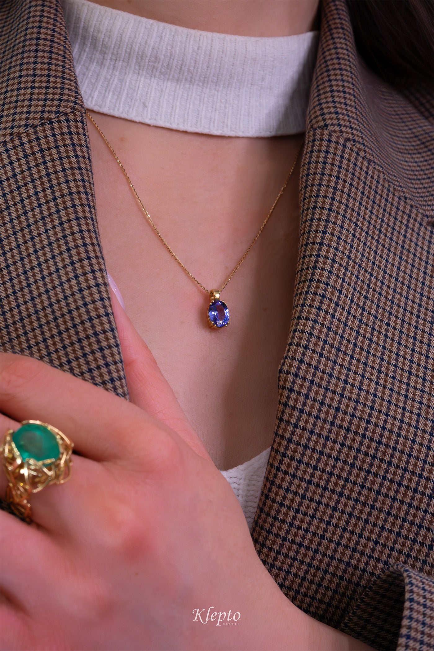 Pendente in oro giallo con Tanzanite