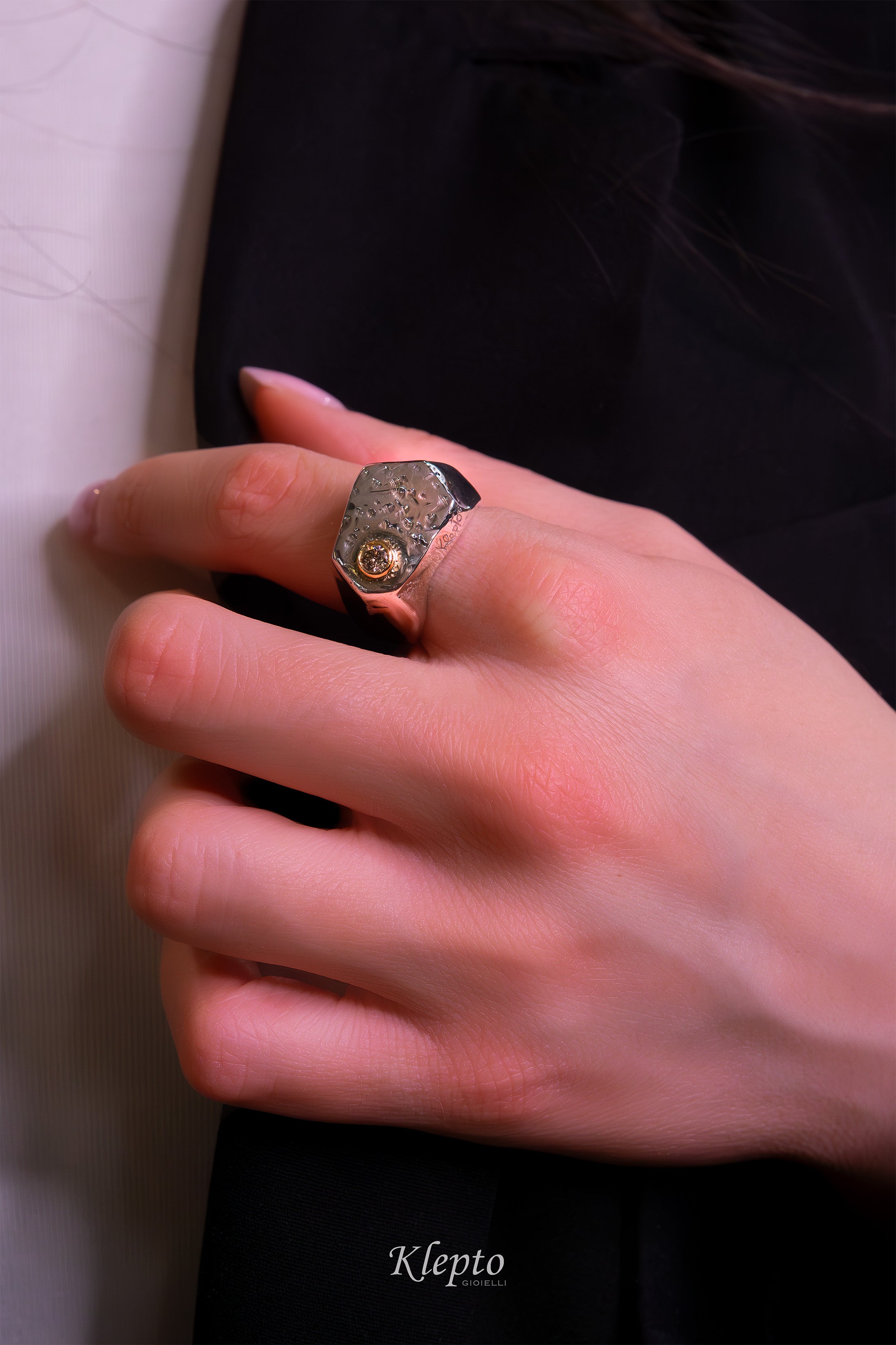 Anello in argento Silnova®, oro giallo e Diamante