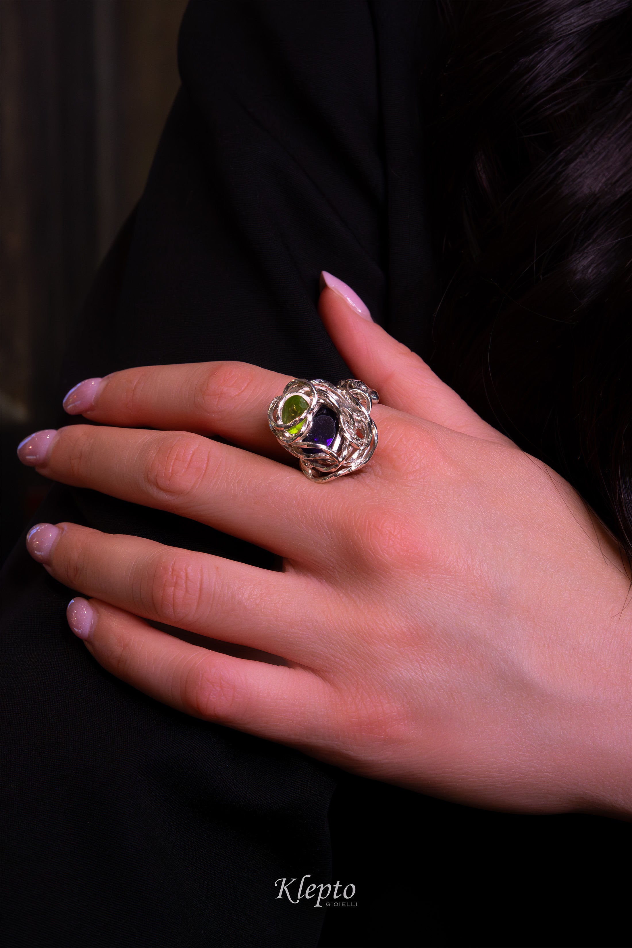 Anello in Argento Silnova® a filo intrecciato con Ametista e Peridoto