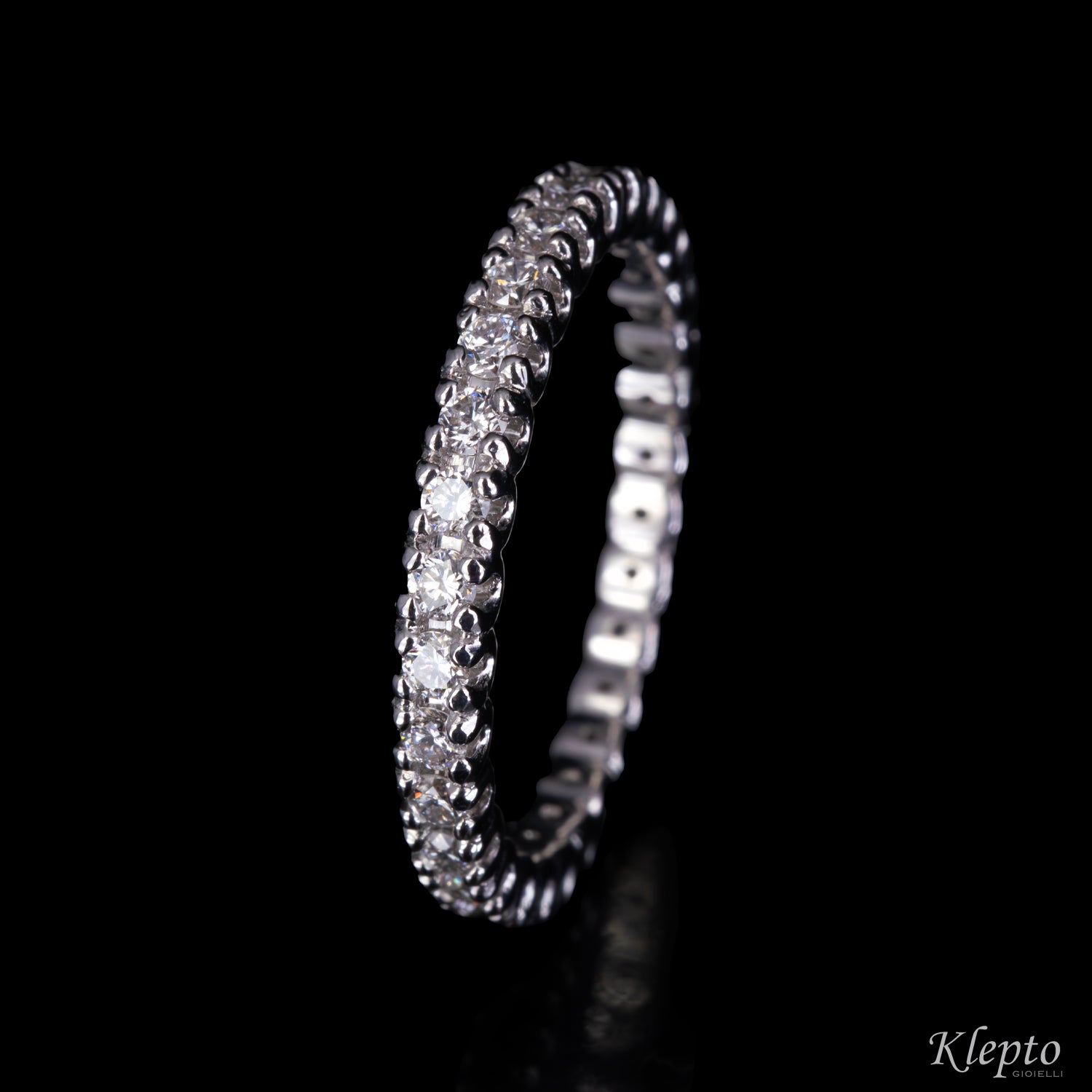 Infinity in oro bianco