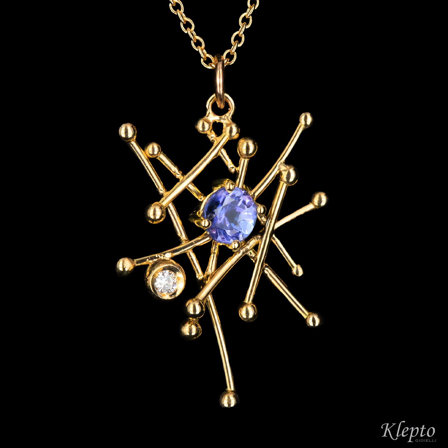 Pendente in oro giallo "IntriKo" con Tanzanite e Diamante