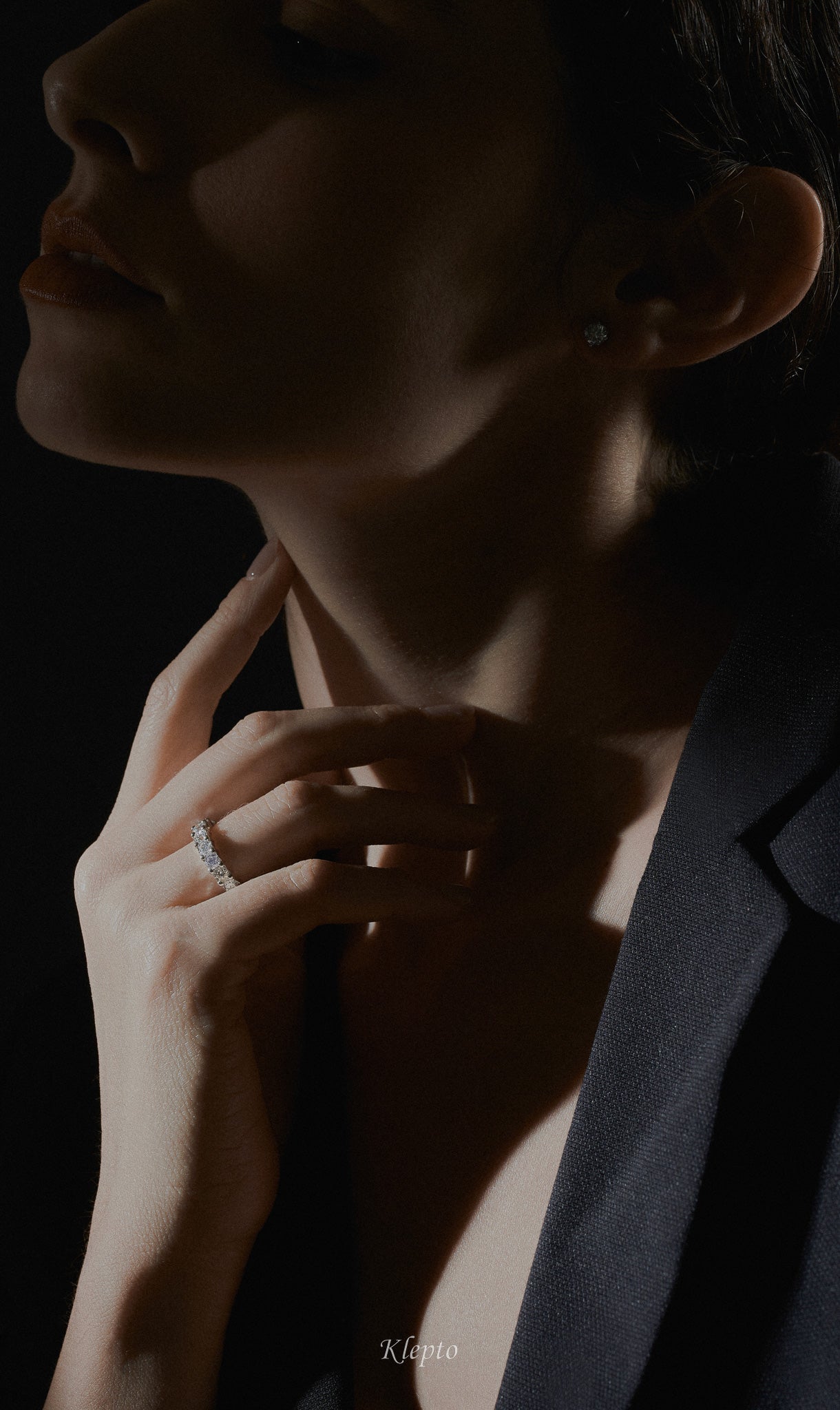 Infinity in oro bianco grande tornito