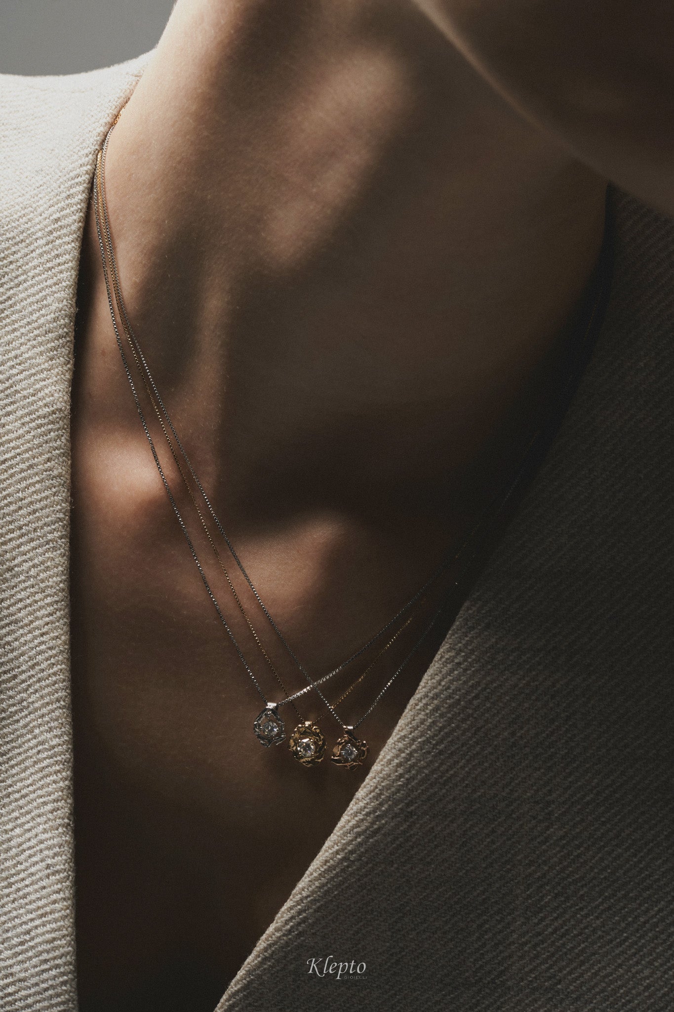 Pendente in oro giallo Pepita con Diamante