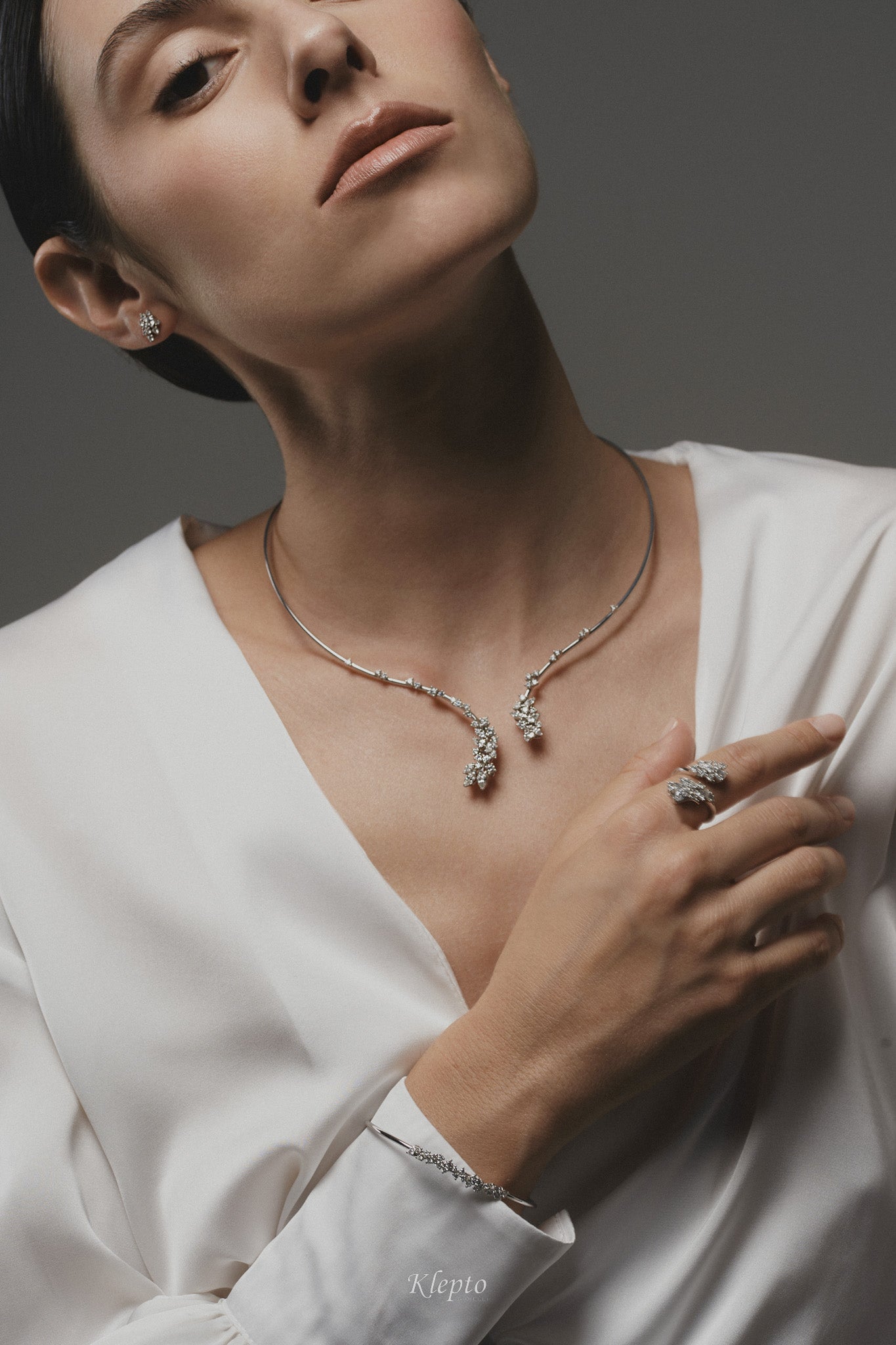 Collier in oro bianco armonico con Diamanti